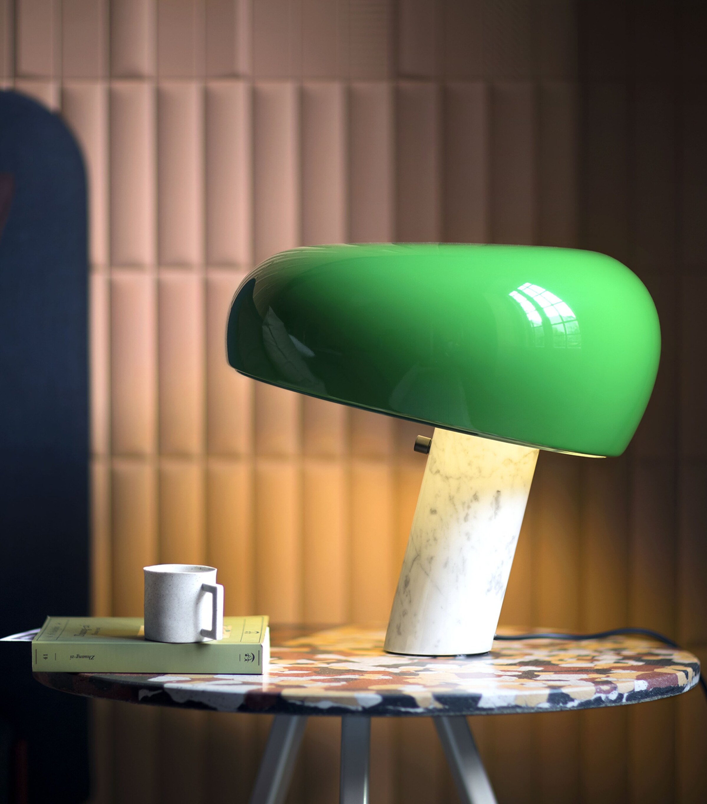 Snoopy Table Lamp GREEN Image 2