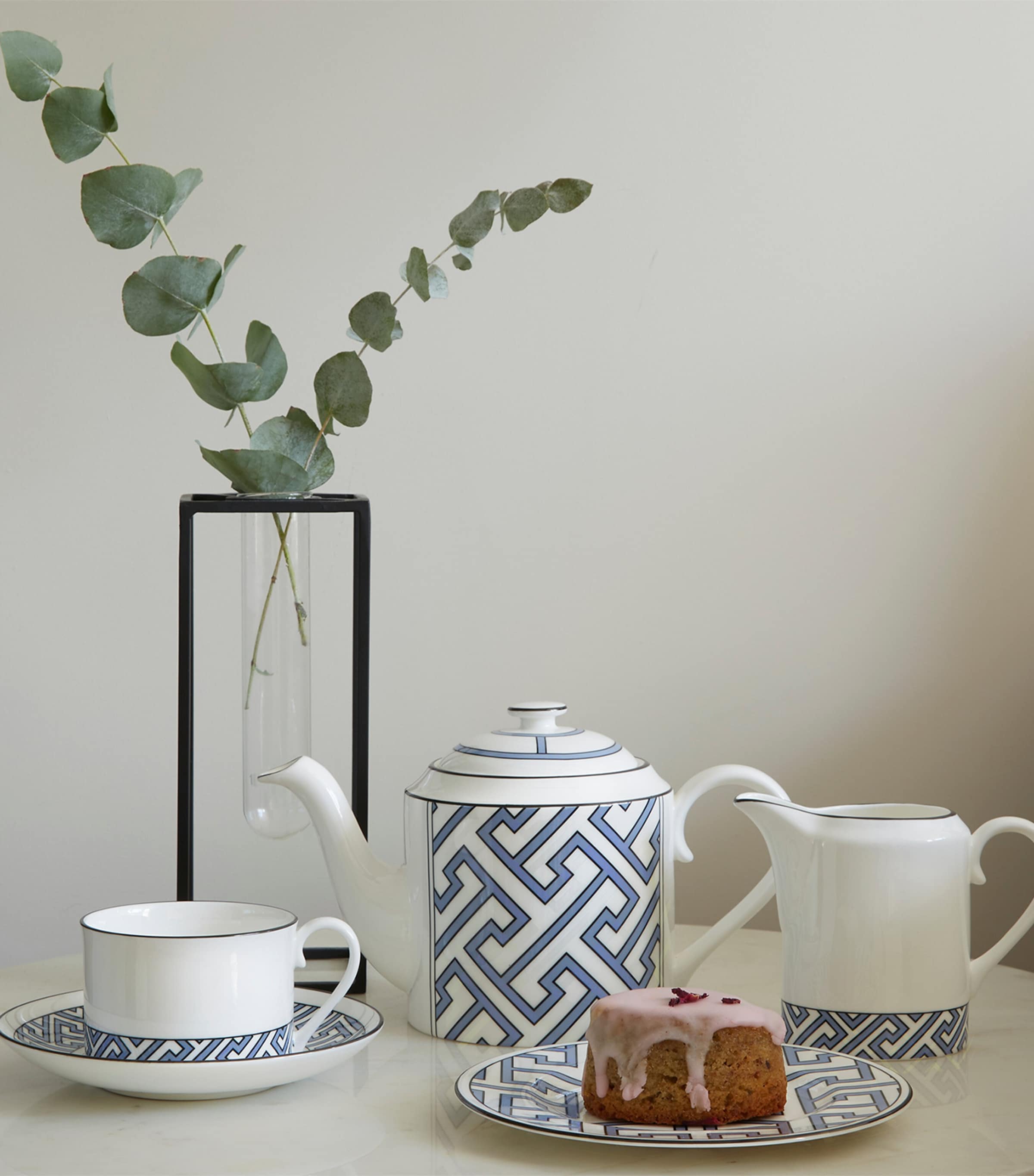 Maze Milk Jug BLUE Image 2