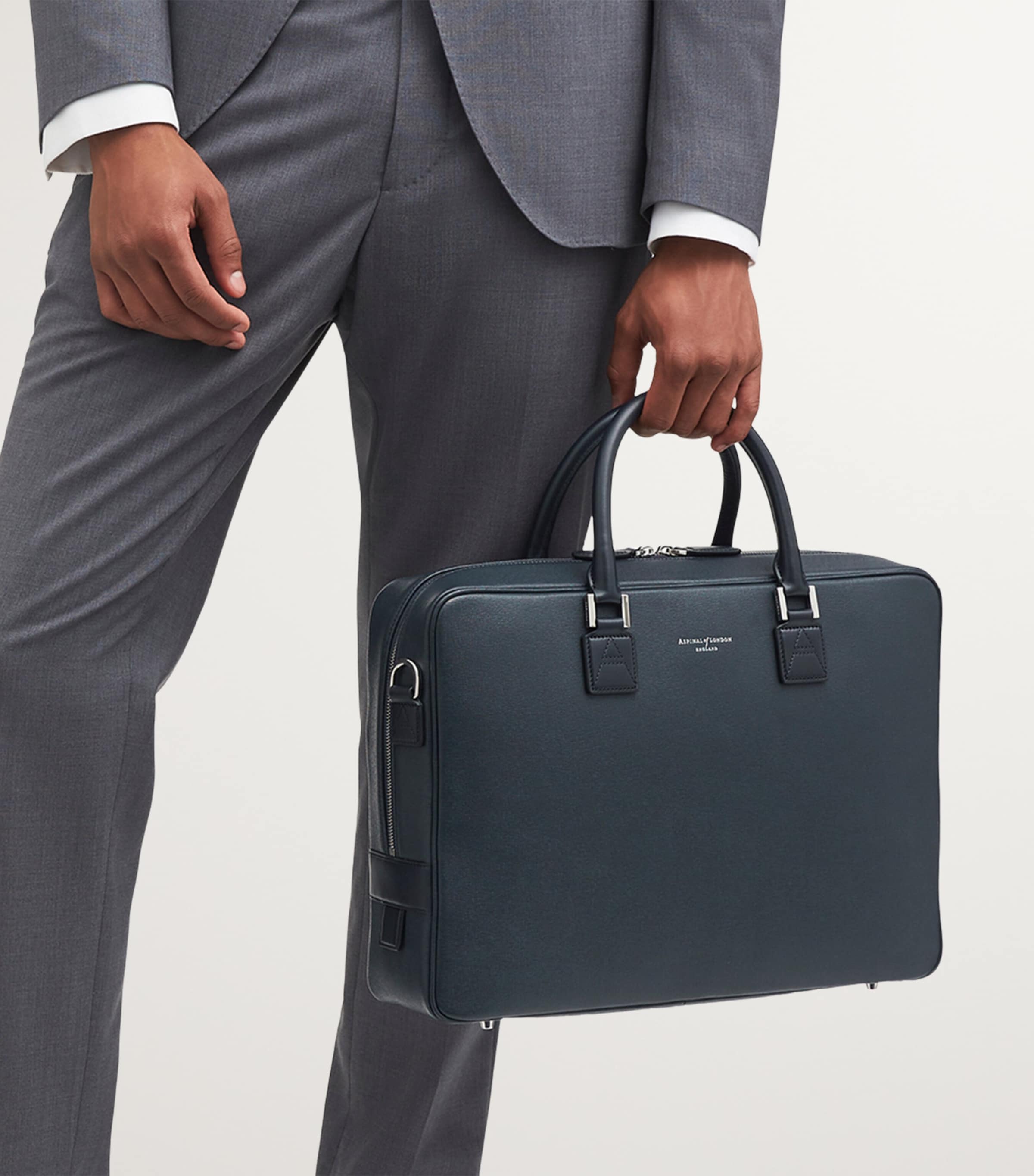 Leather Mount Street Briefcase Bag NAVY Image 2