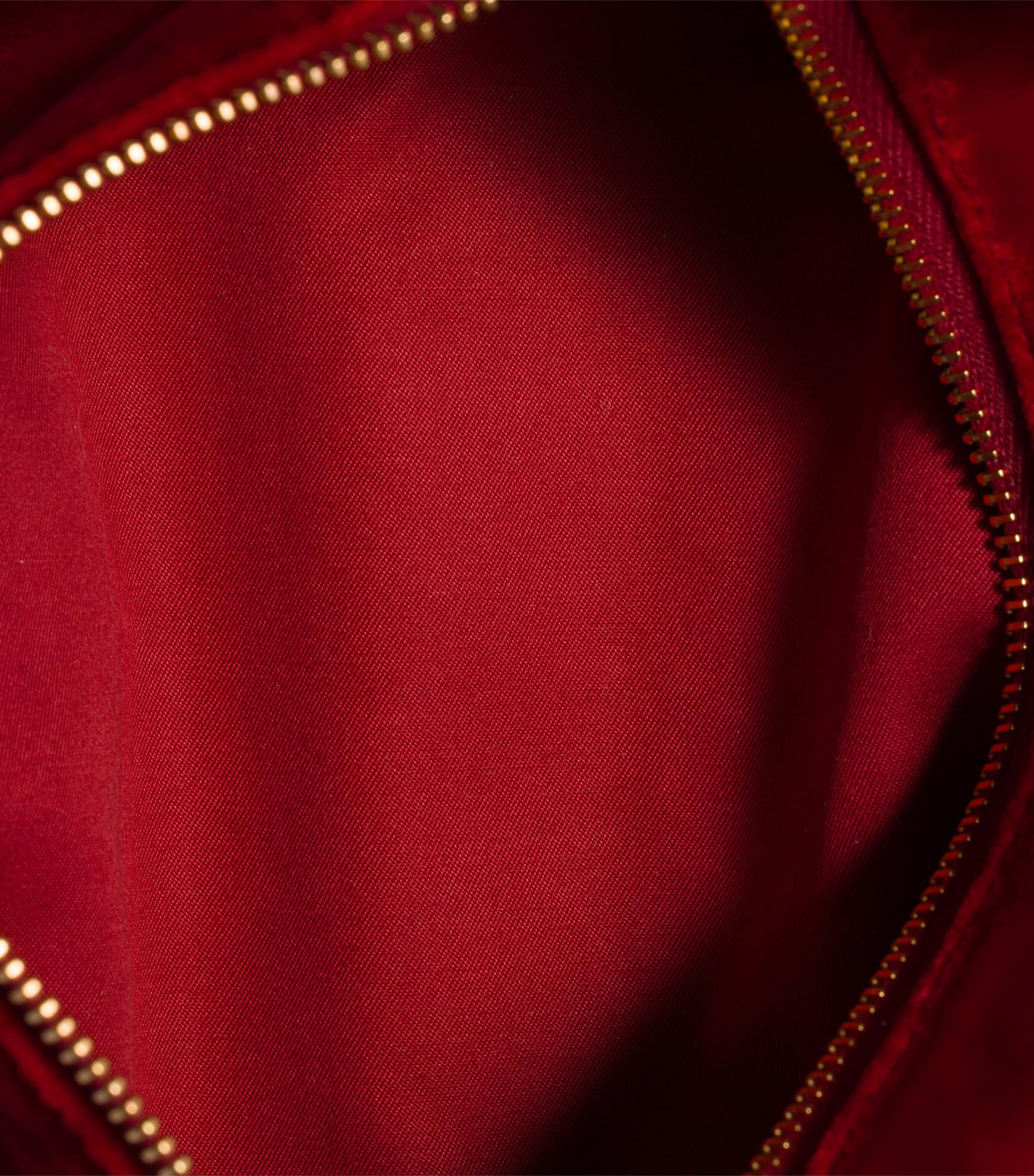 Velvet Logo Pouch F0011 Image 2