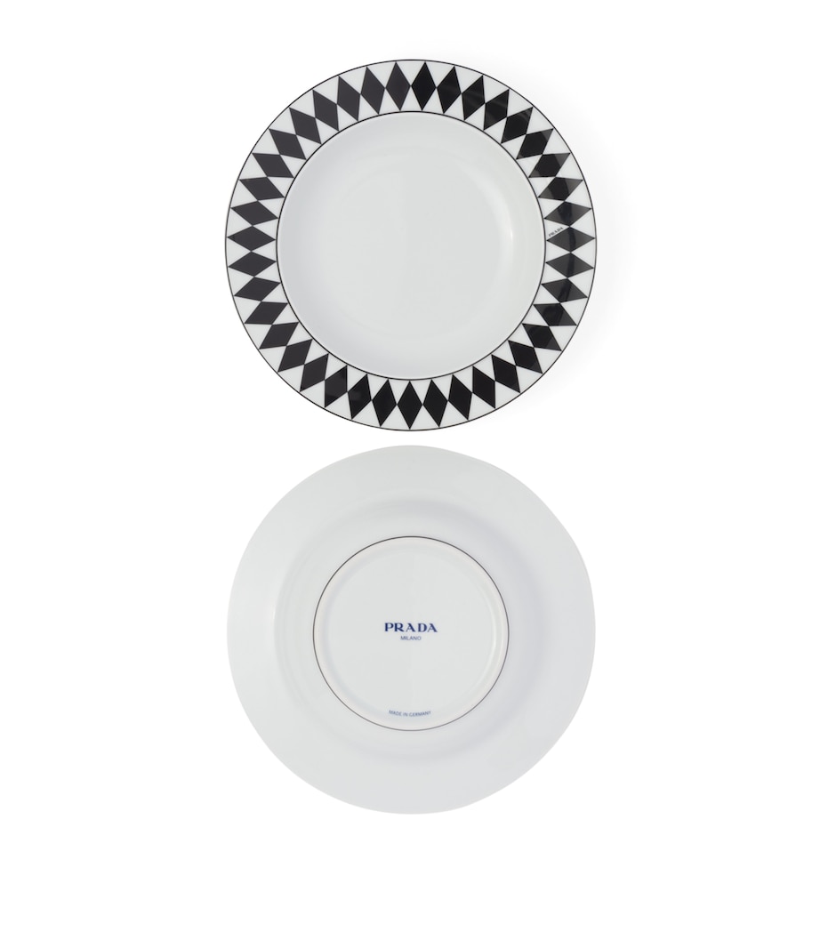 Set of 2 Porcelain Chequerboard Soup Plates (22cm) F0E5W Image 2