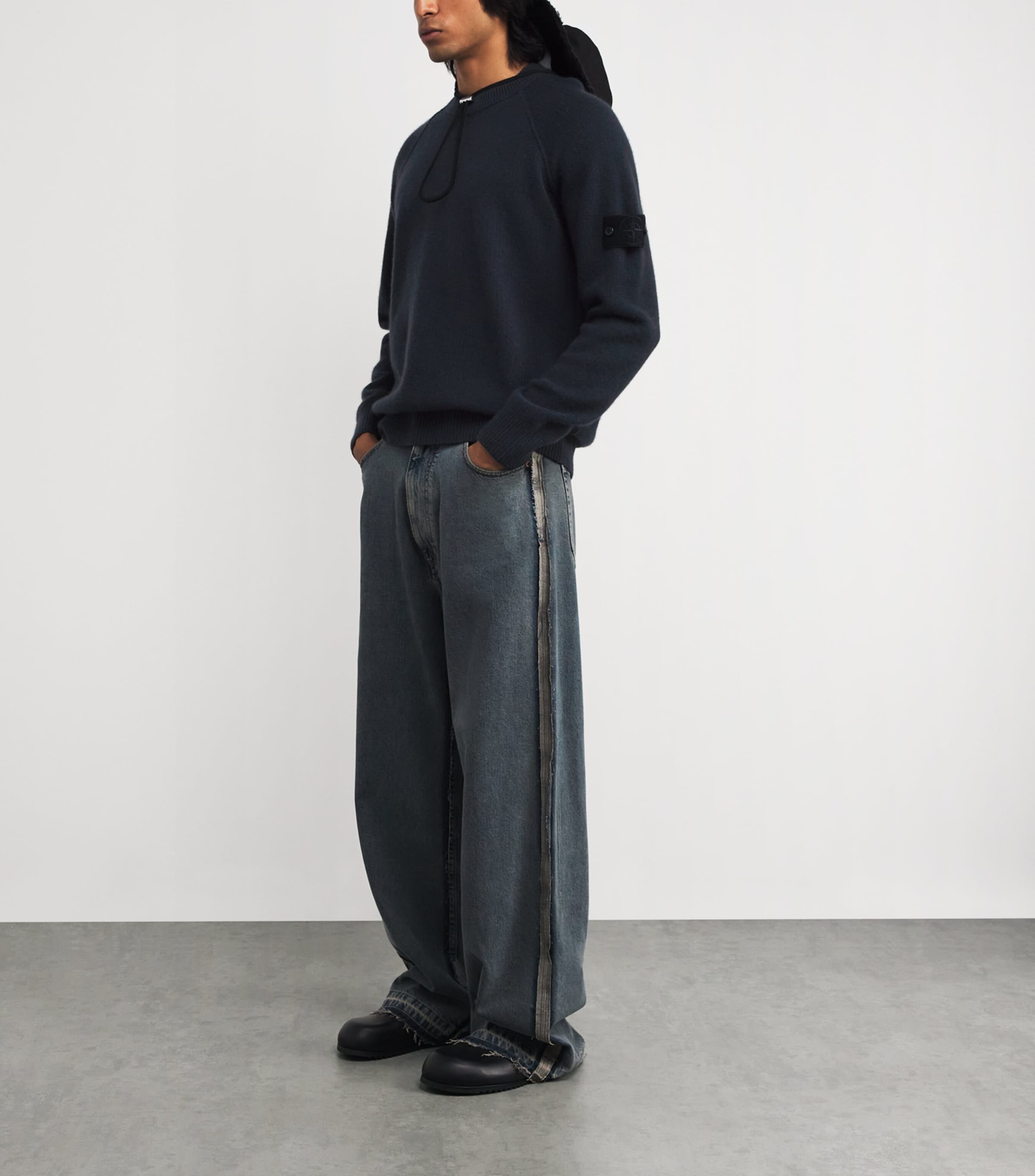 GHOST PIECE Cashmere Crew-Neck Sweater V0020 Image 2