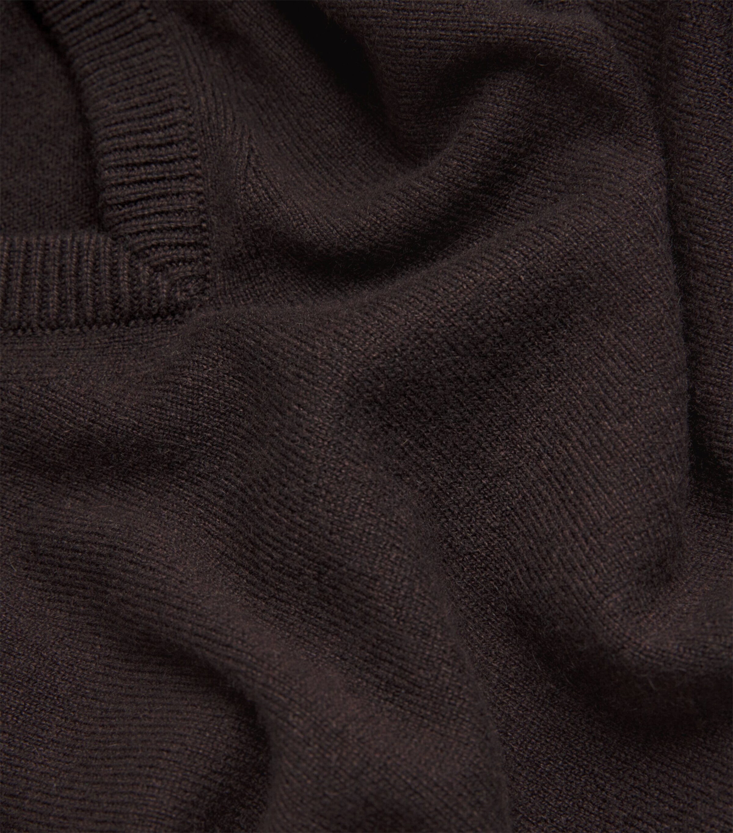 Johnstons Of Elgin Womens Cashmere V-Neck Sweater Molasses Image 5