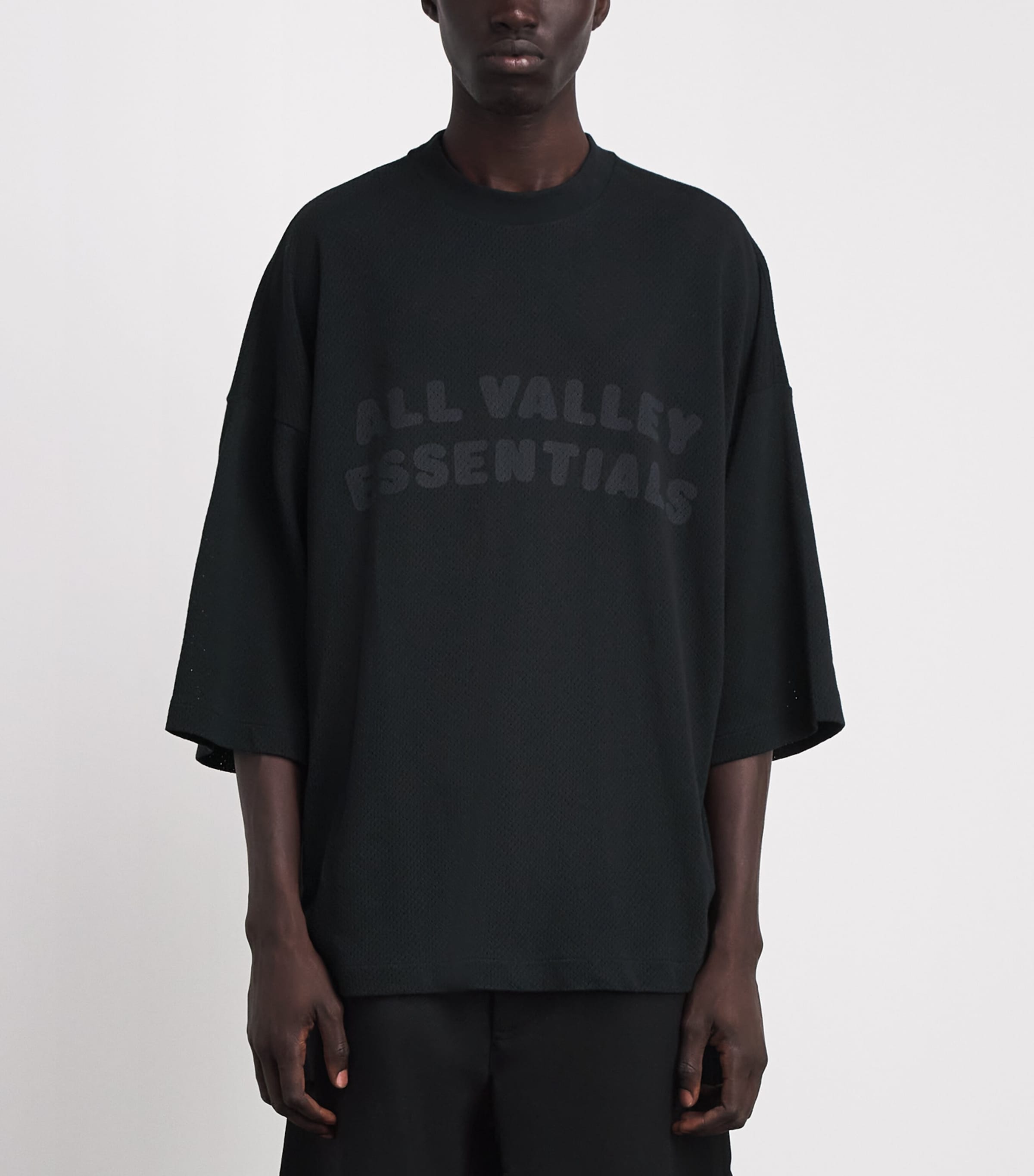 FEAR OF GOD ESSENTIALS Mens Mesh Boxy Merch T-Shirt Vintage Black Image 4