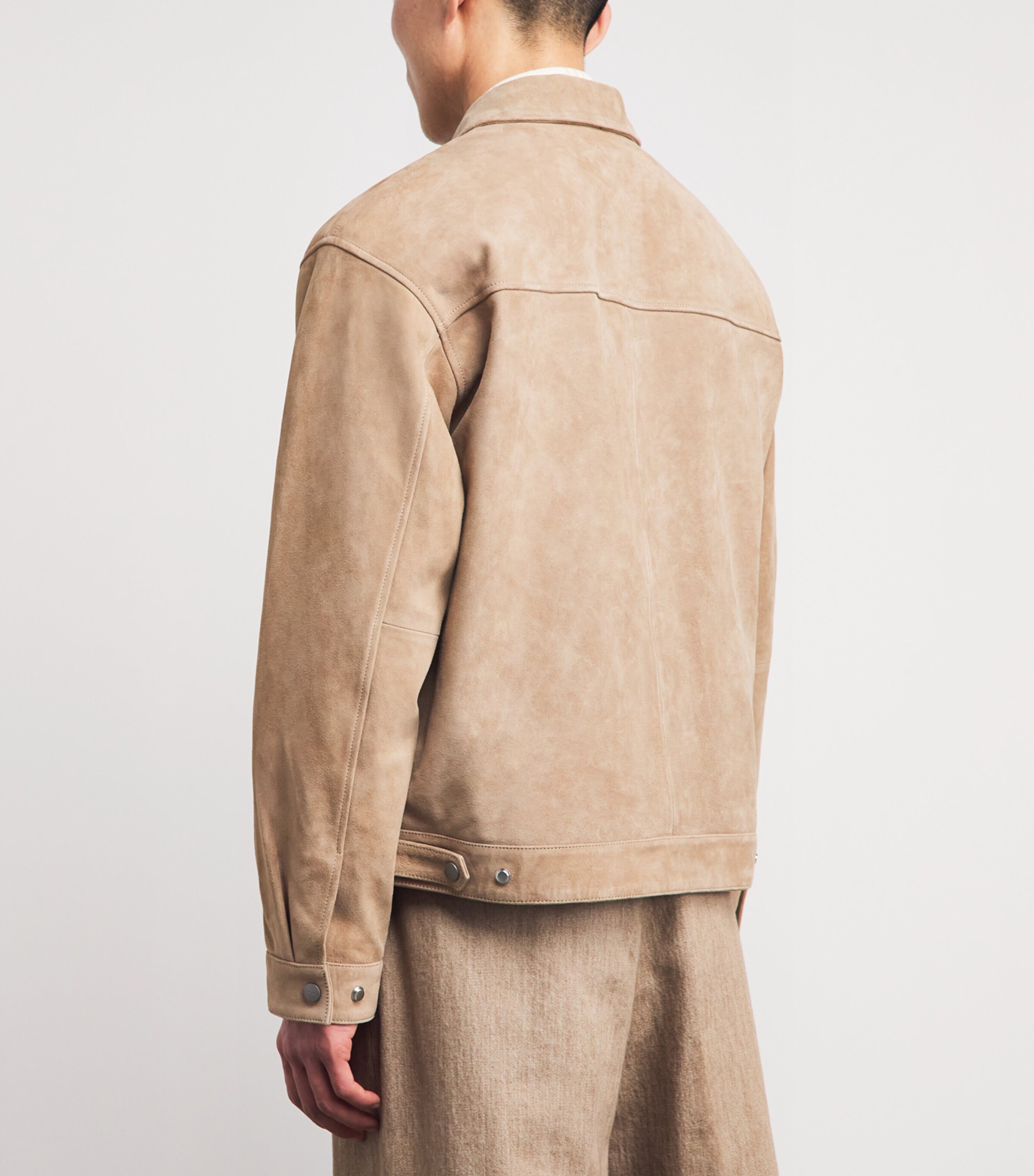 マロン　ニューヨーカー　アトラエル　ジャケット ベージュ　M Faux suede trucker jacket | Otter | Men | KARL LAGERFELD | Page 1