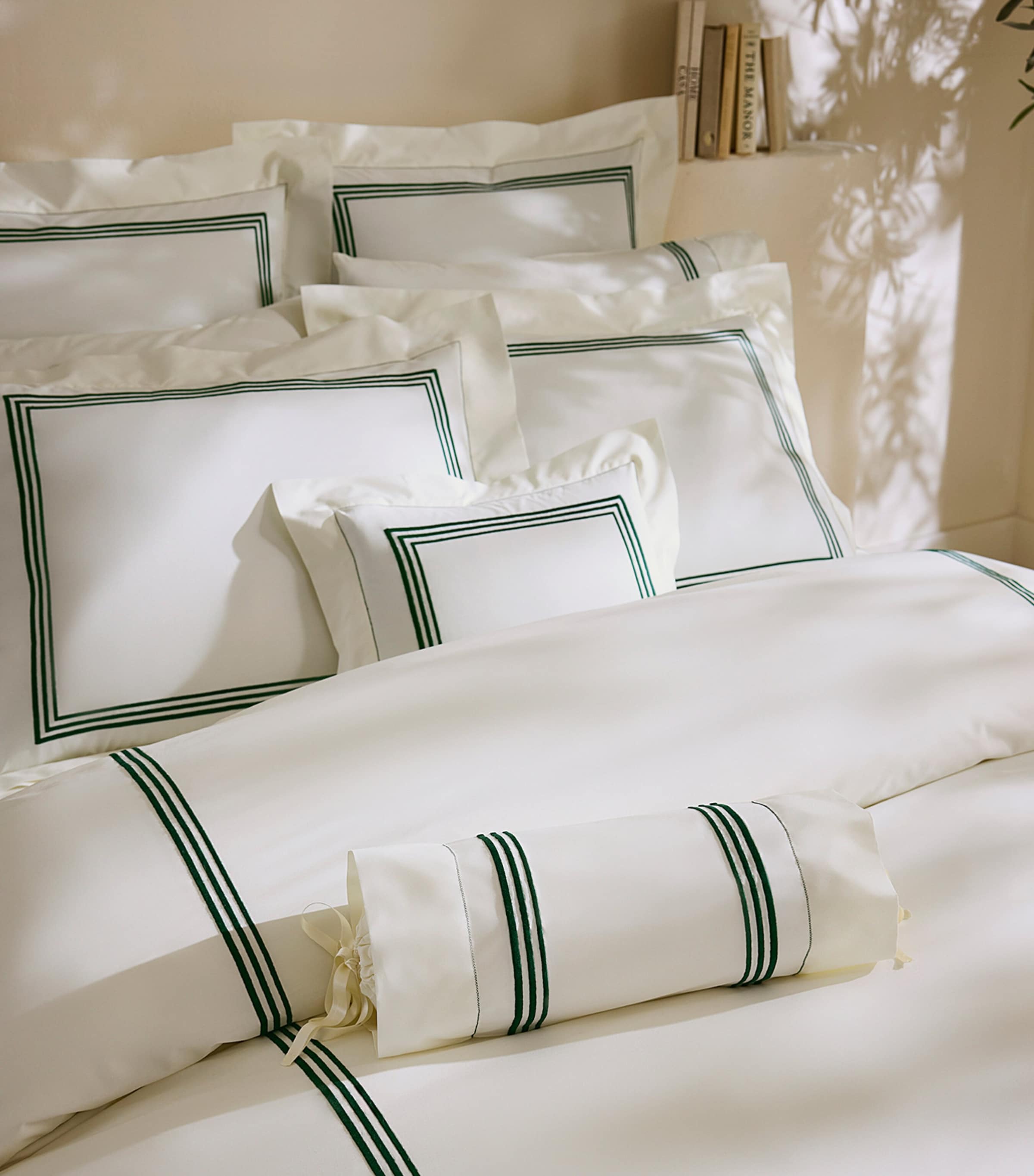 Pratesi Tre Righe Super King Duvet Cover (260cm x 220cm) Ivory/emerald Image 2