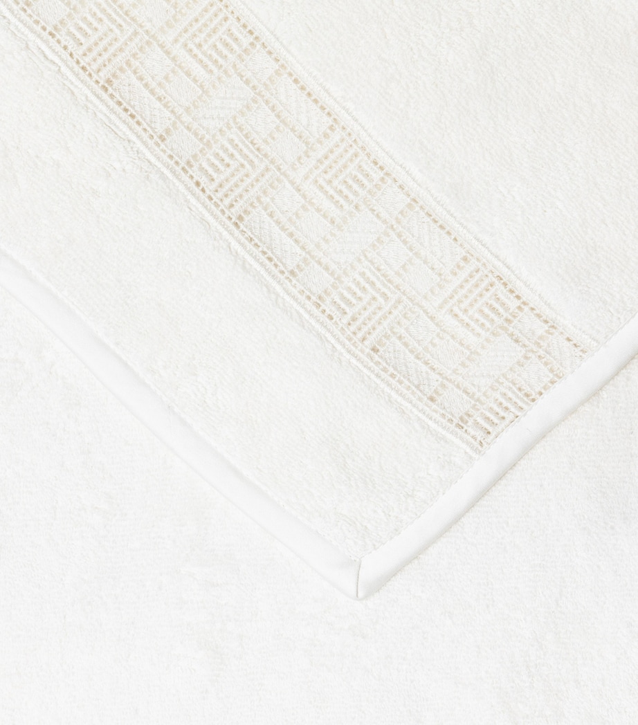 Maze Lace Hand Towel 2136 - MILK Image 5