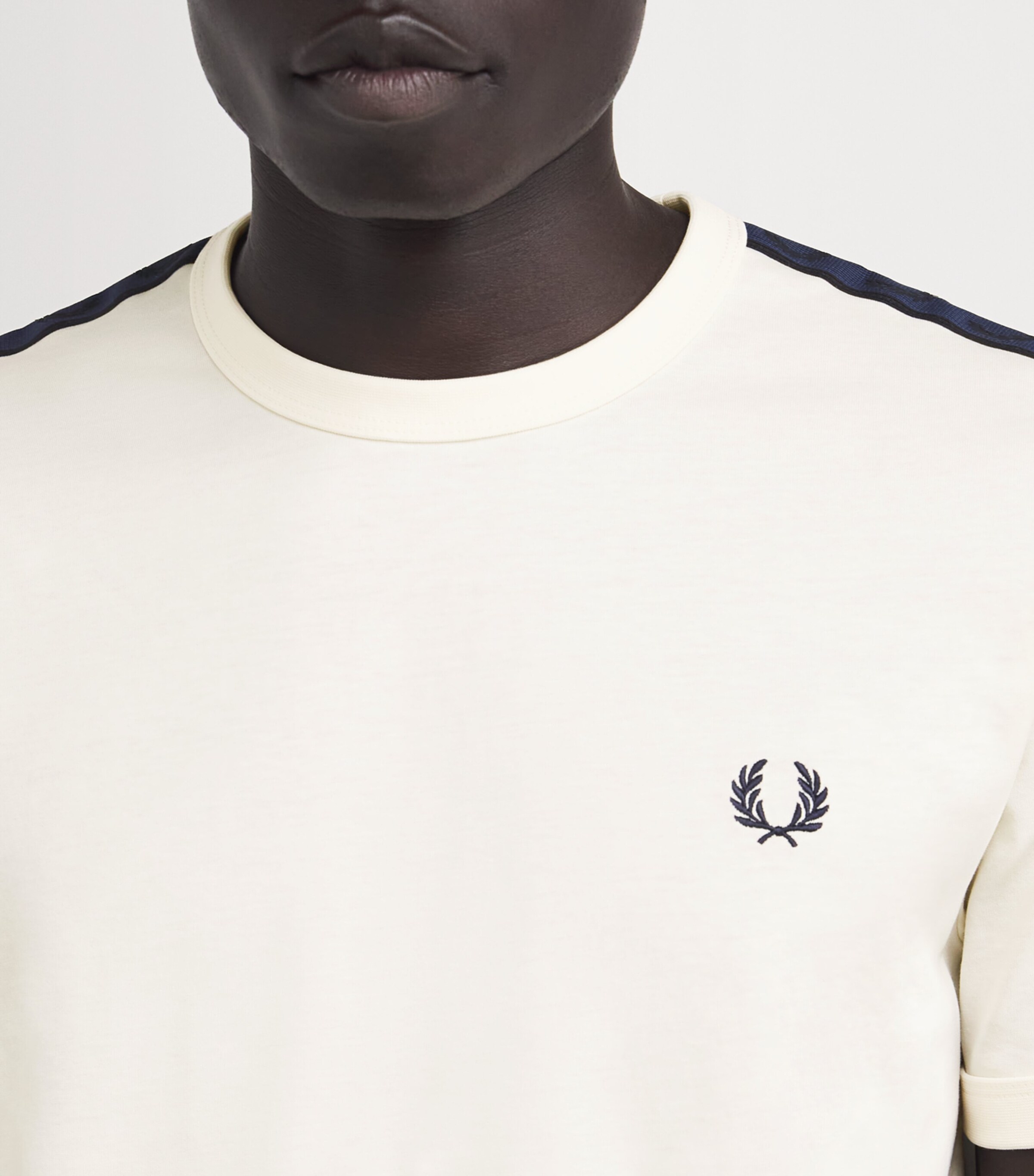 Fred Perry Tape ロゴ Tシャツ ホワイト White Fred Perry Tape Ringer T-Shirt - JD Sports Global
