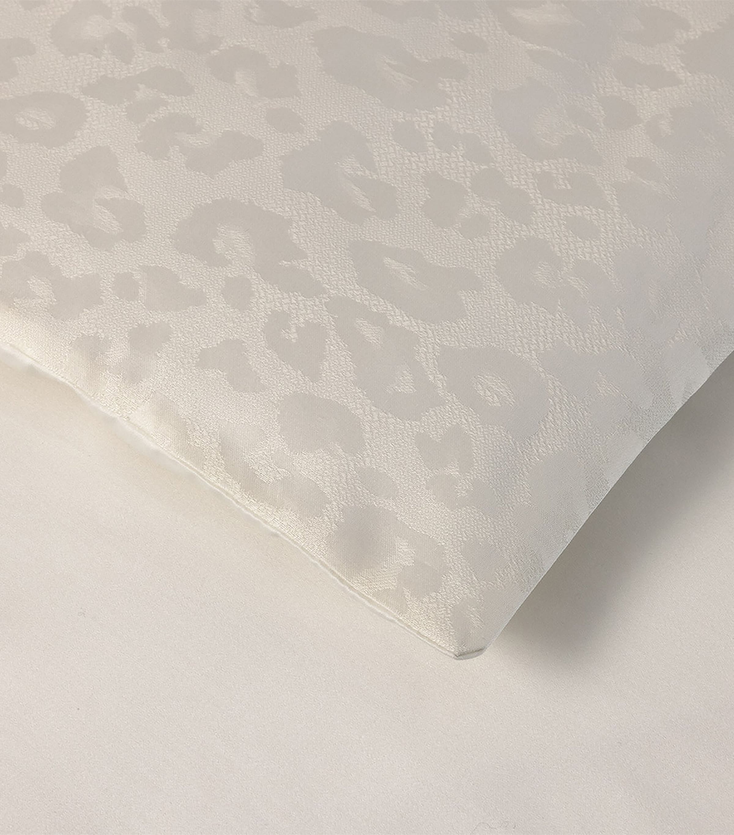 Leopard Super King Duvet Cover (260cm x 220cm) MILK Image 3