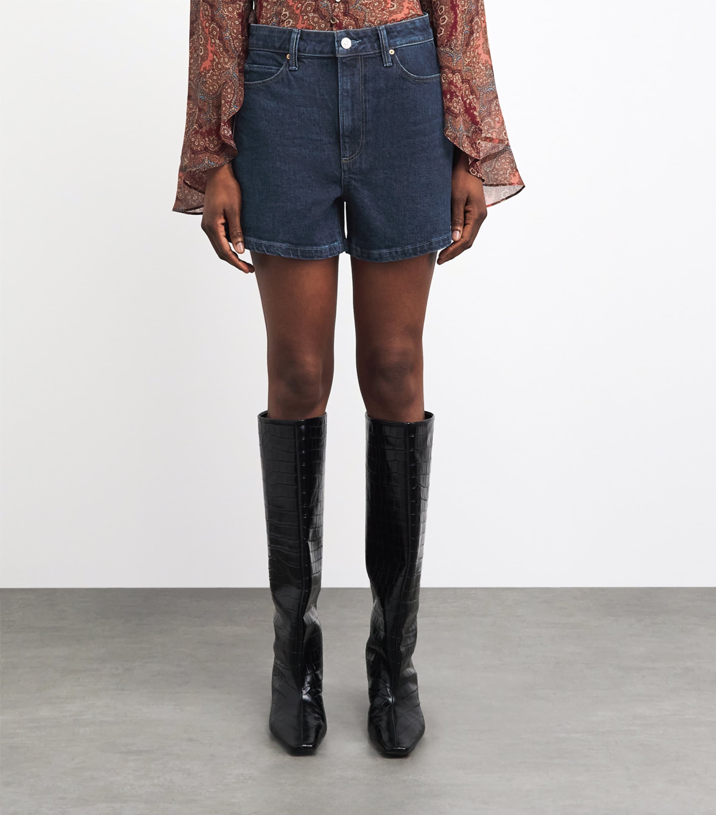 PAIGE Womens Dani High-Rise Denim Shorts Visage Image 4
