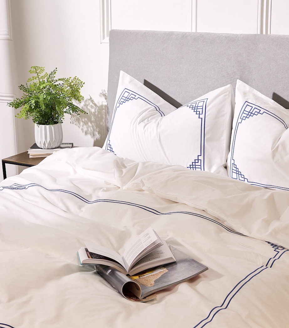 Trawden Super King Duvet Cover Set (260cm x 220cm) WHITE Image 4