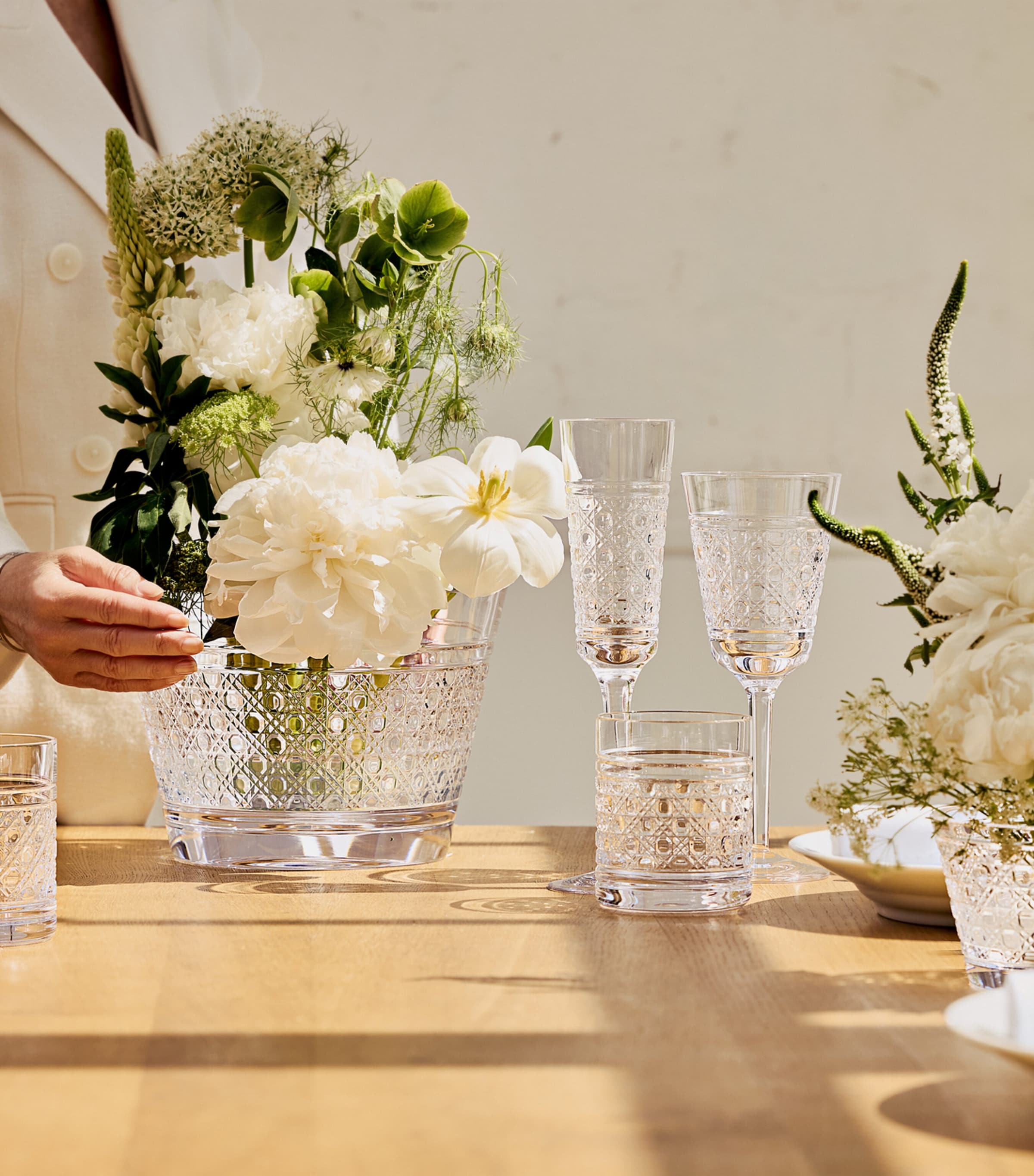 Waterford Set of 2 Opulence Martini Glasses (250ml) Clear Image 5