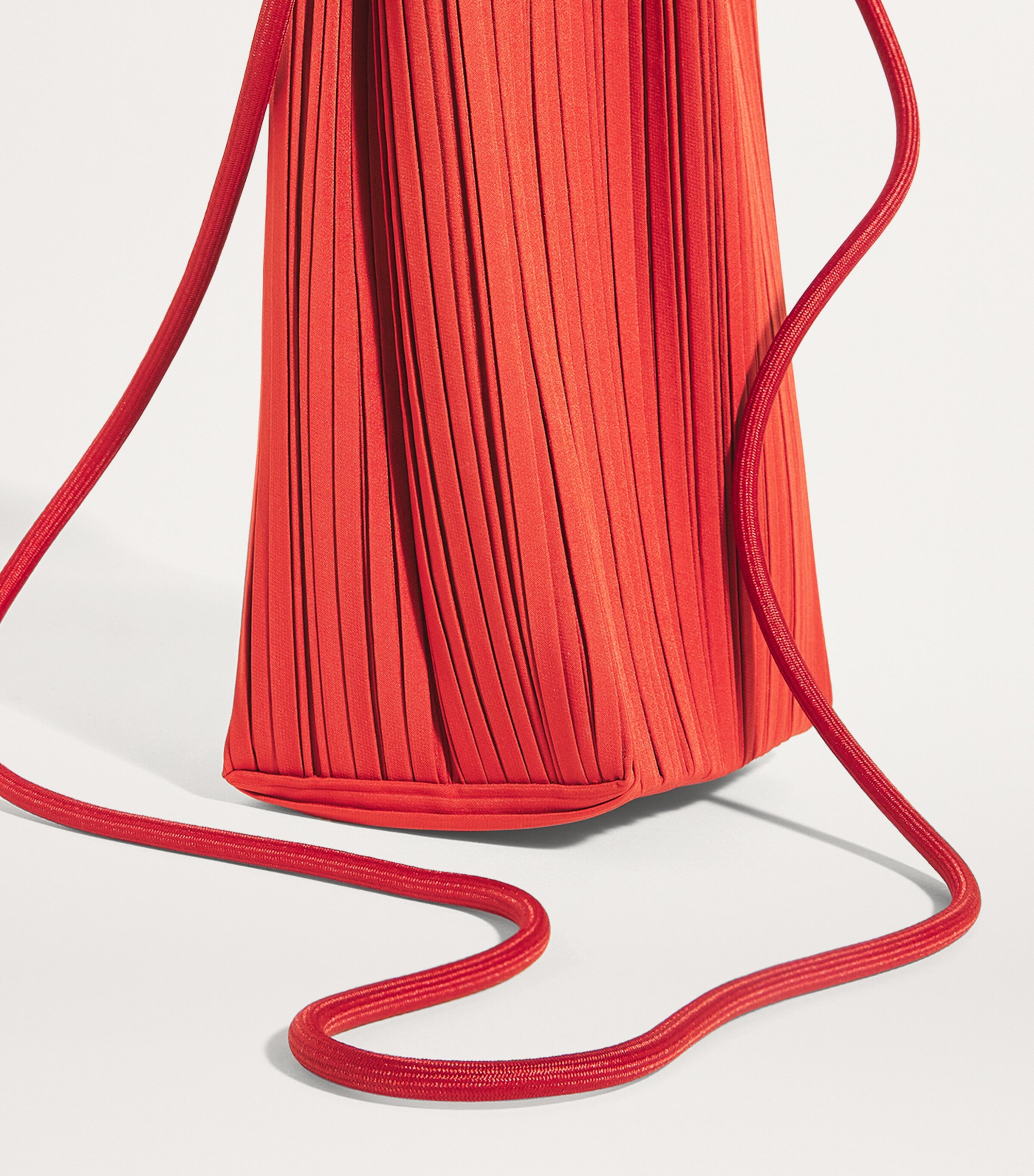 Pleats Please Issey Miyake Bloom Pleated Cross-Body Bag Pleats Please Issey Miyake Bloom Pleated Cross-Body Bag