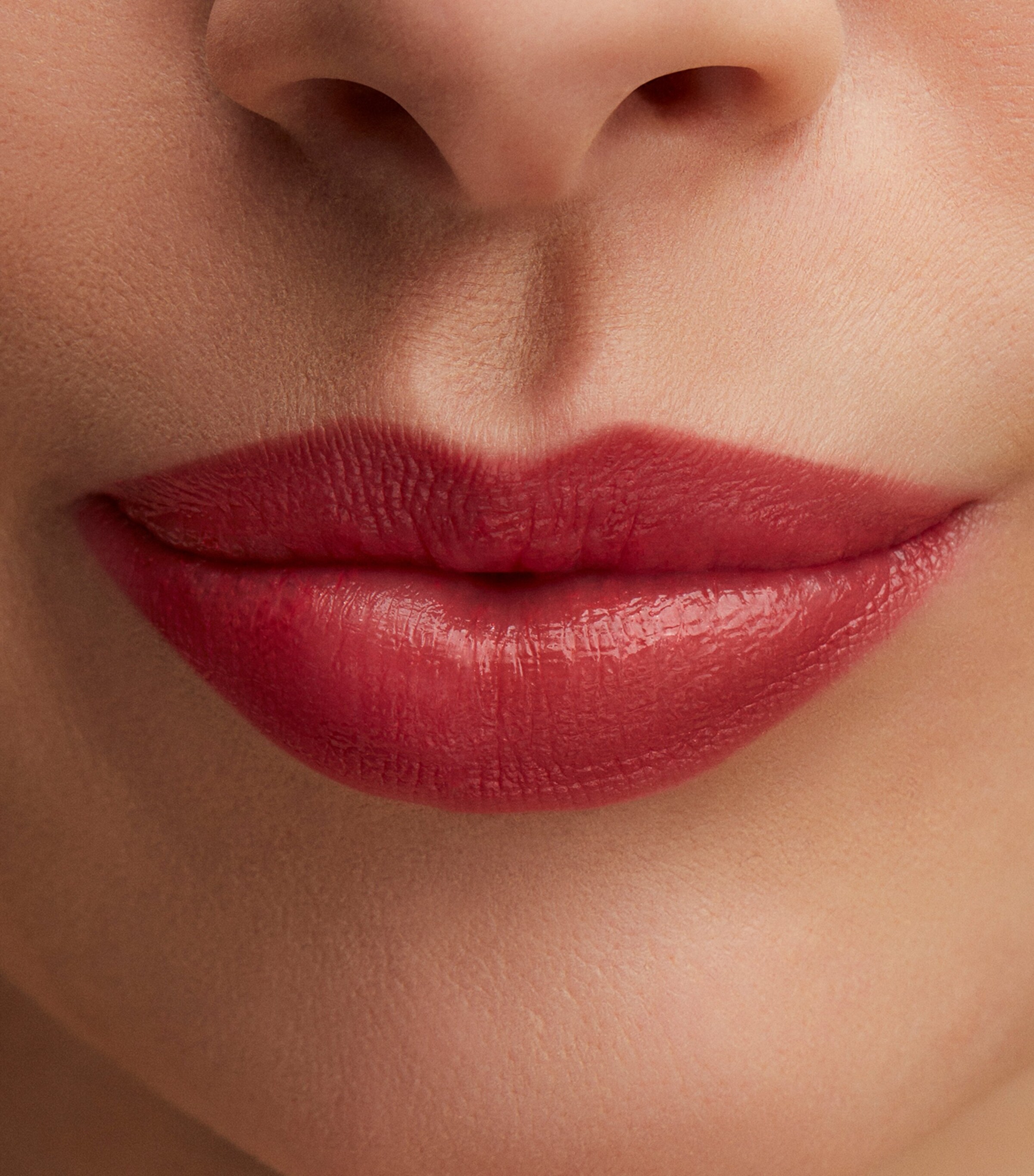 Lustreglass Sheer-Shine Lipstick SEE SHEER Image 4