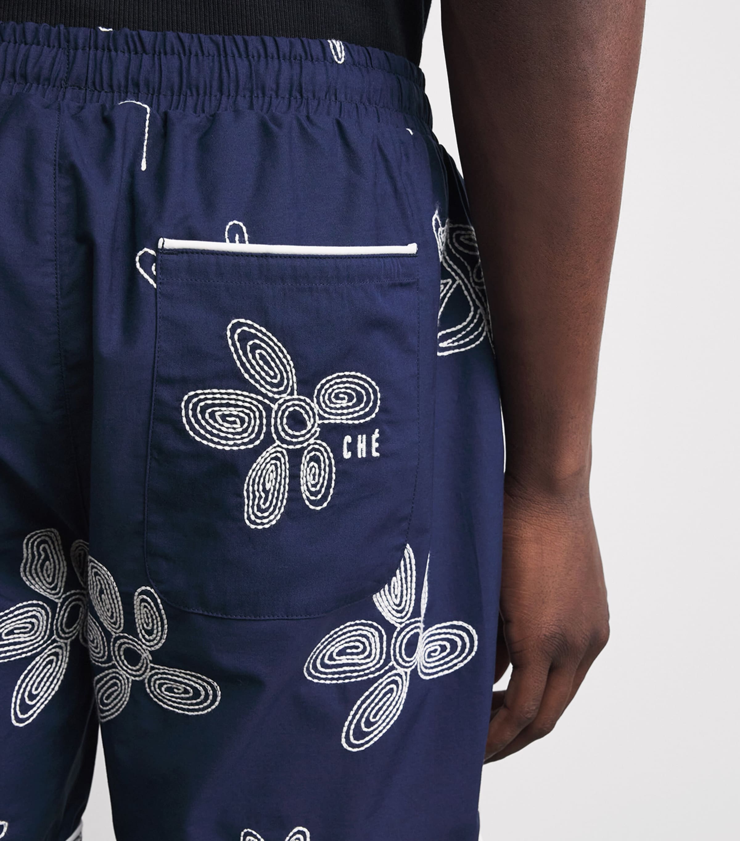 CHÉ Mens Embroidered Flores Shorts Blue Image 3