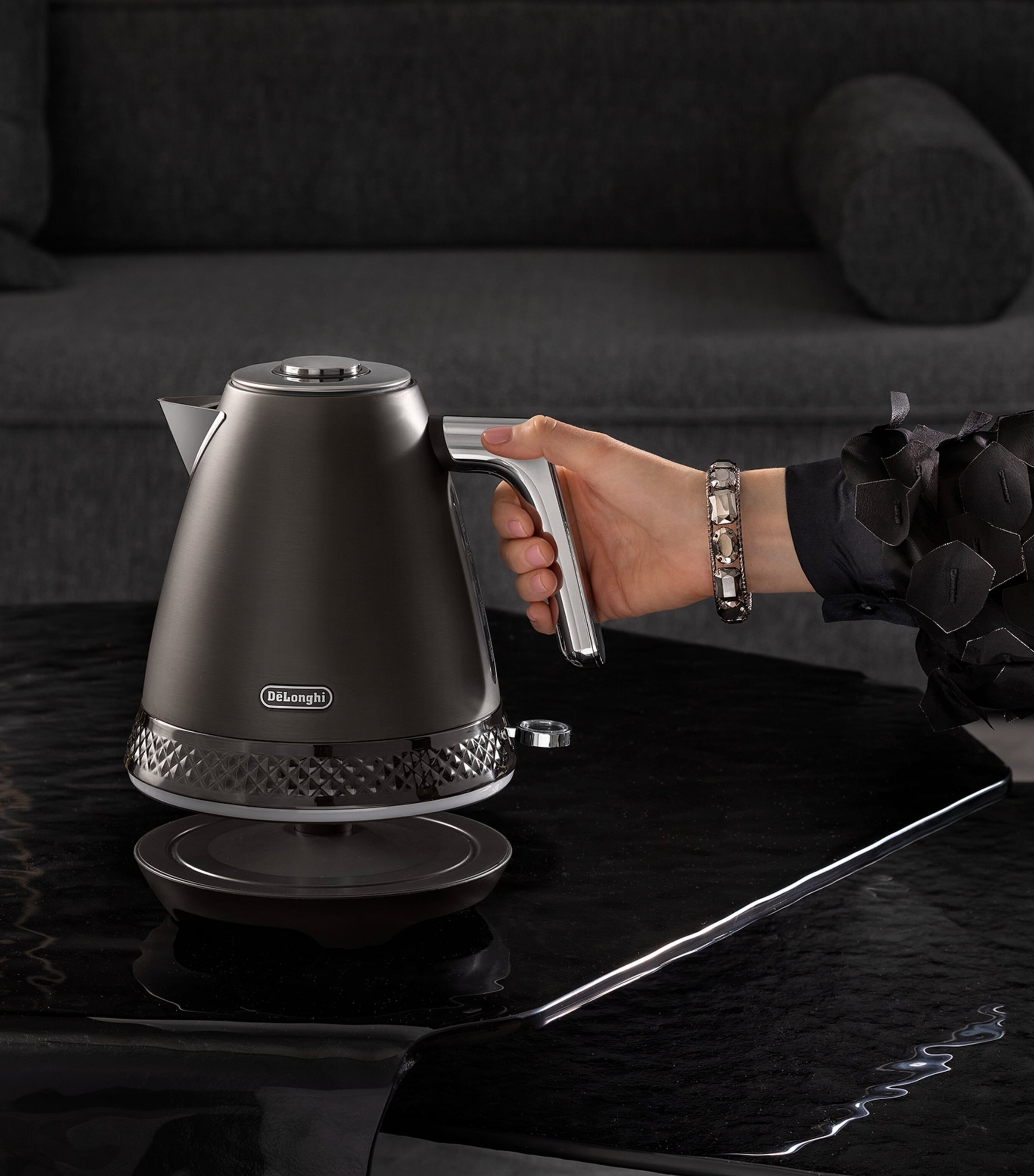 Stainless Steel Diadema Kettle BLACK Image 5