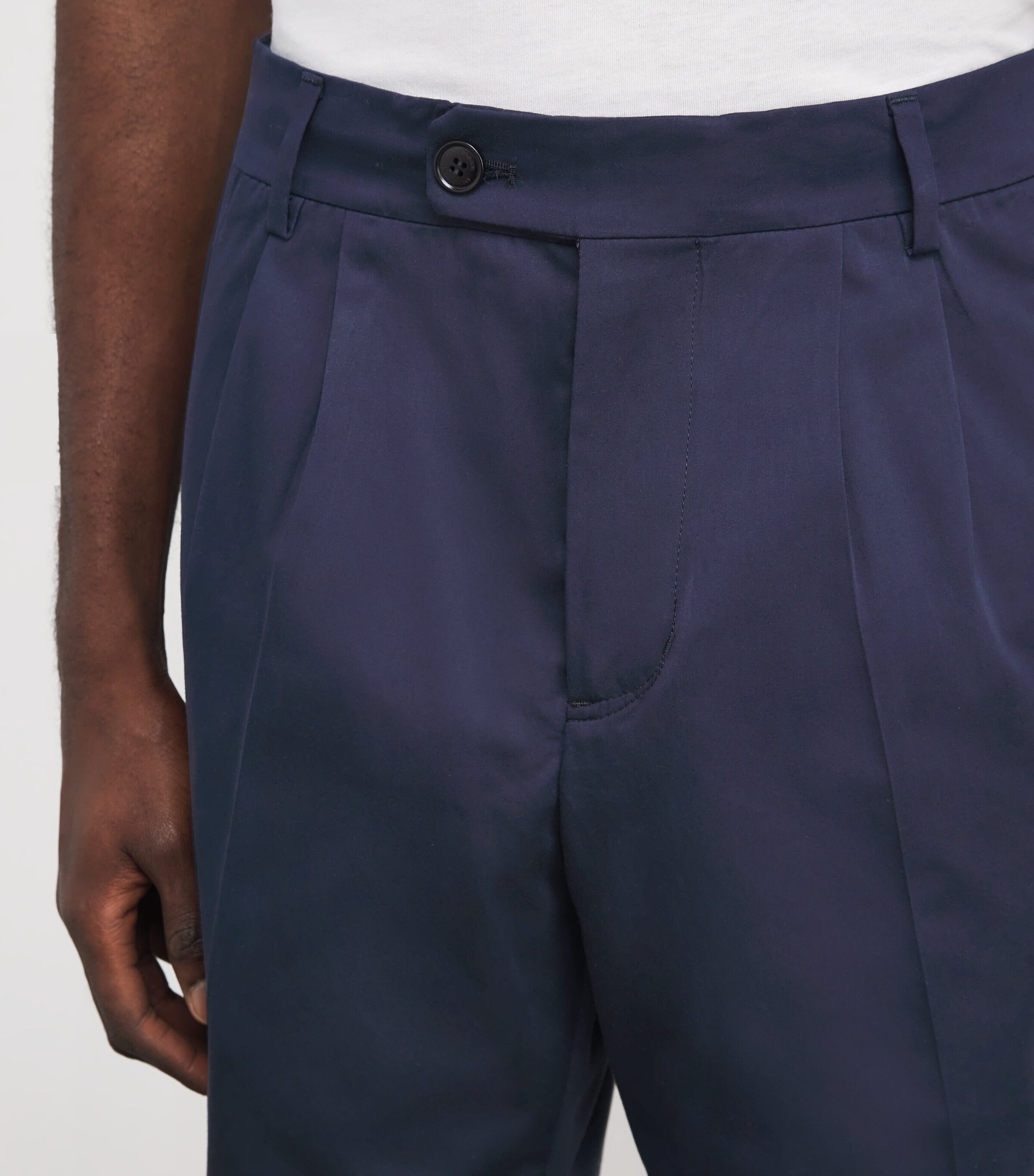 Brett Johnson Mens Cotton-Silk Shorts Navy Image 6