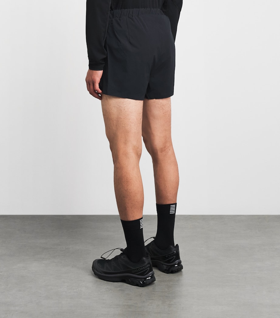 Houdini Mens Ripstop Pace Split Shorts True Black Image 5