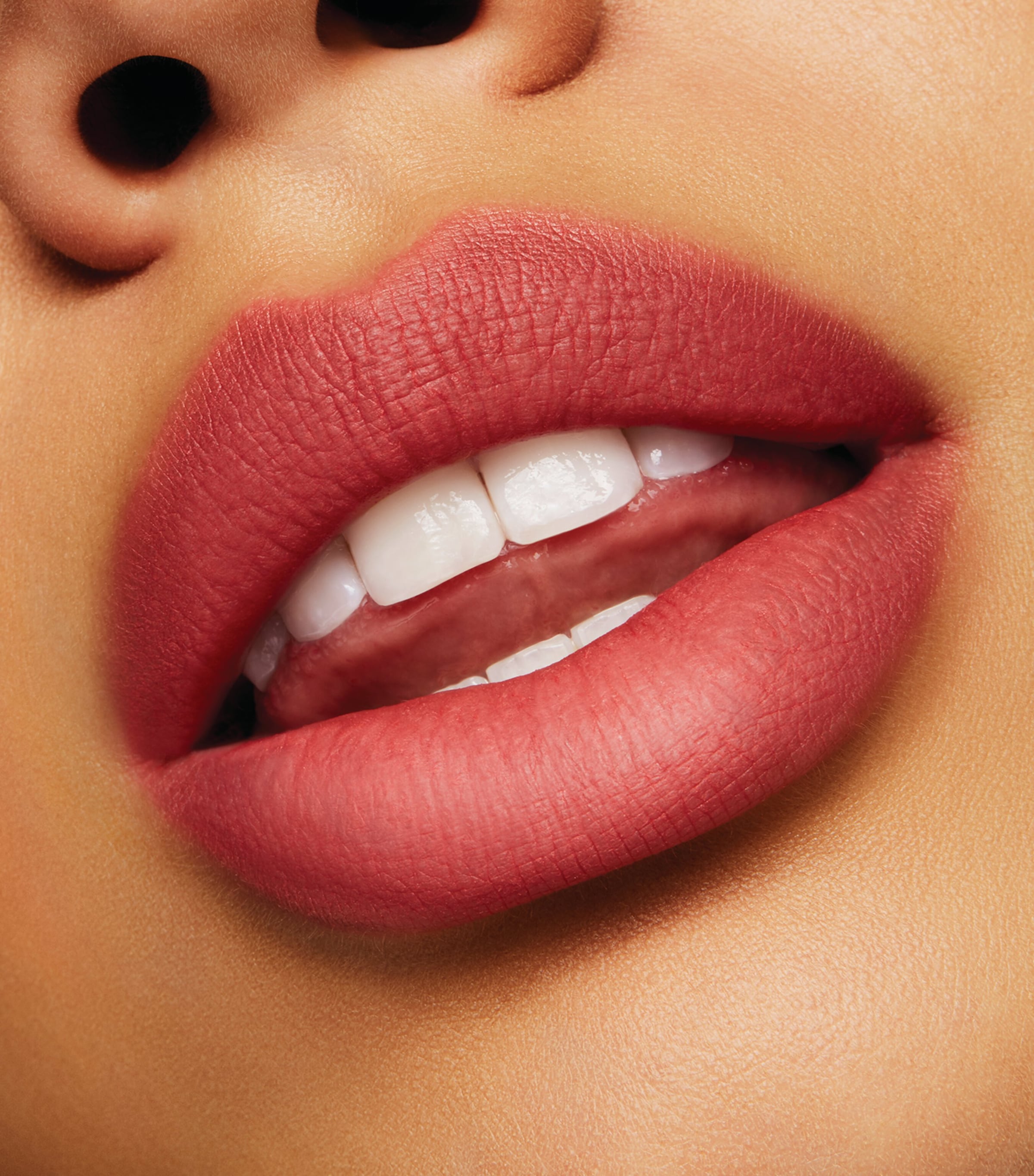 Powder Kiss Lipstick SHEER OUTRAGE Image 6