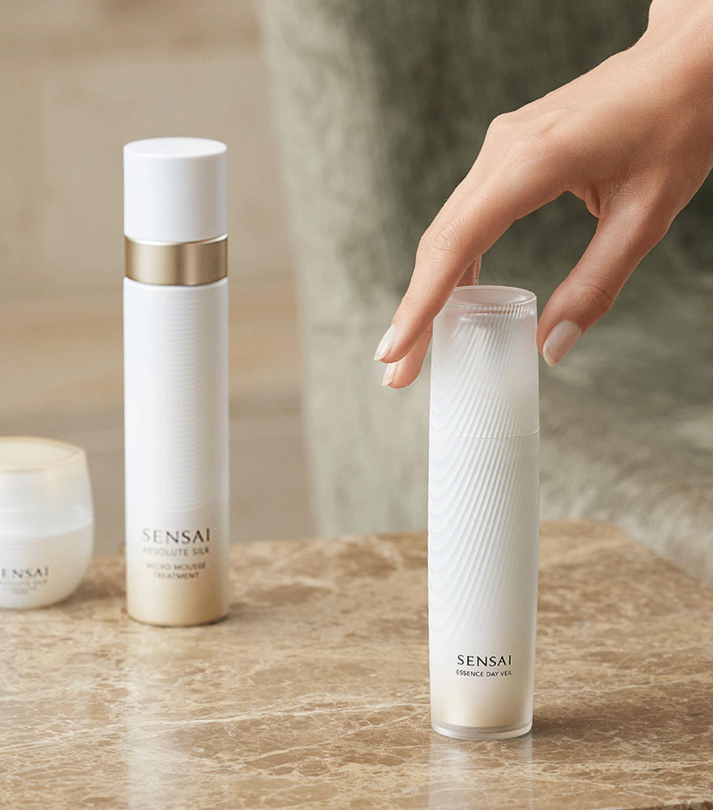 グランドホールセール Sensai Essence Day Veil (40ml) | Harrods US 美容液