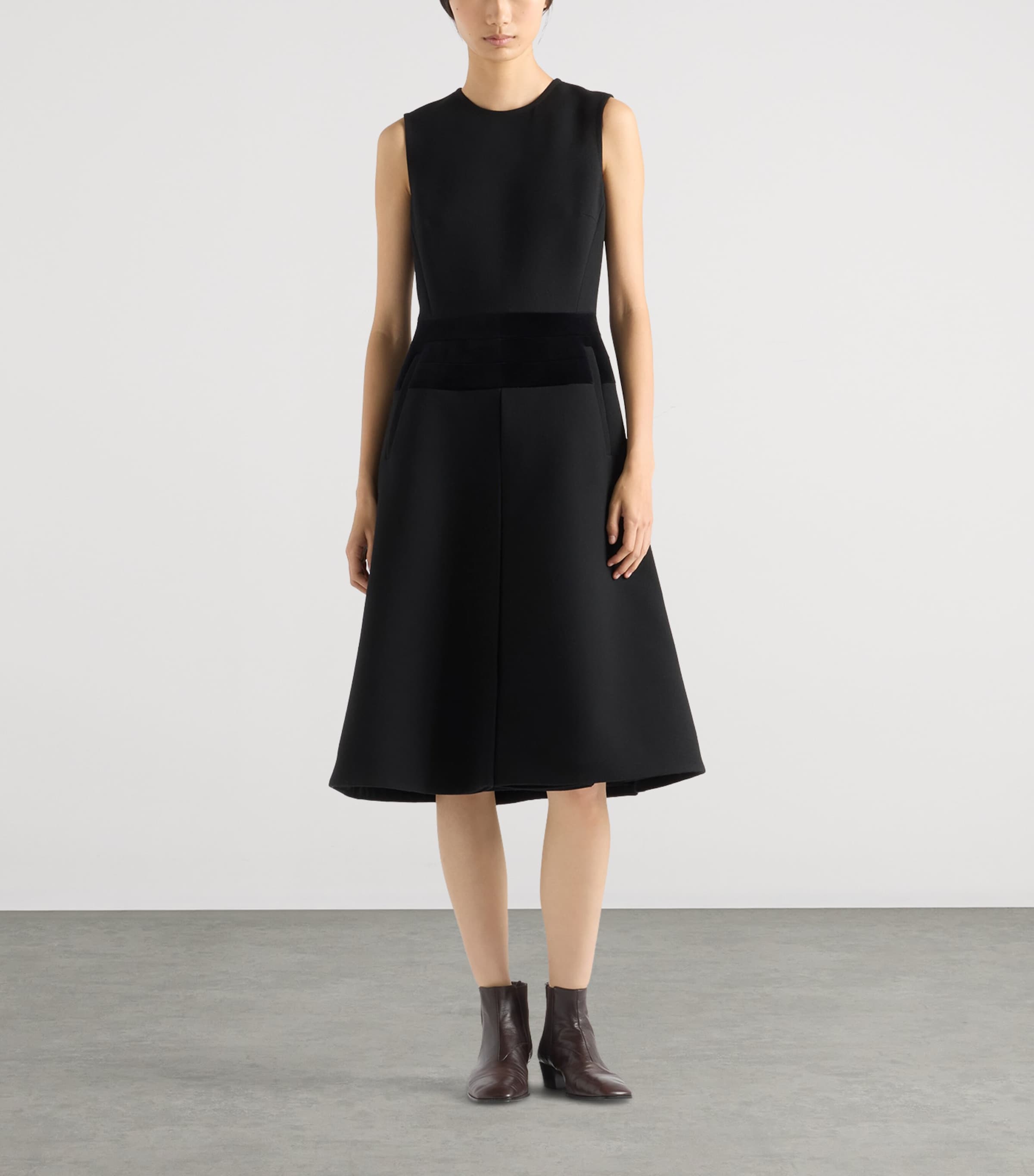 Virgin Wool Midi Dress F0002 Image 2