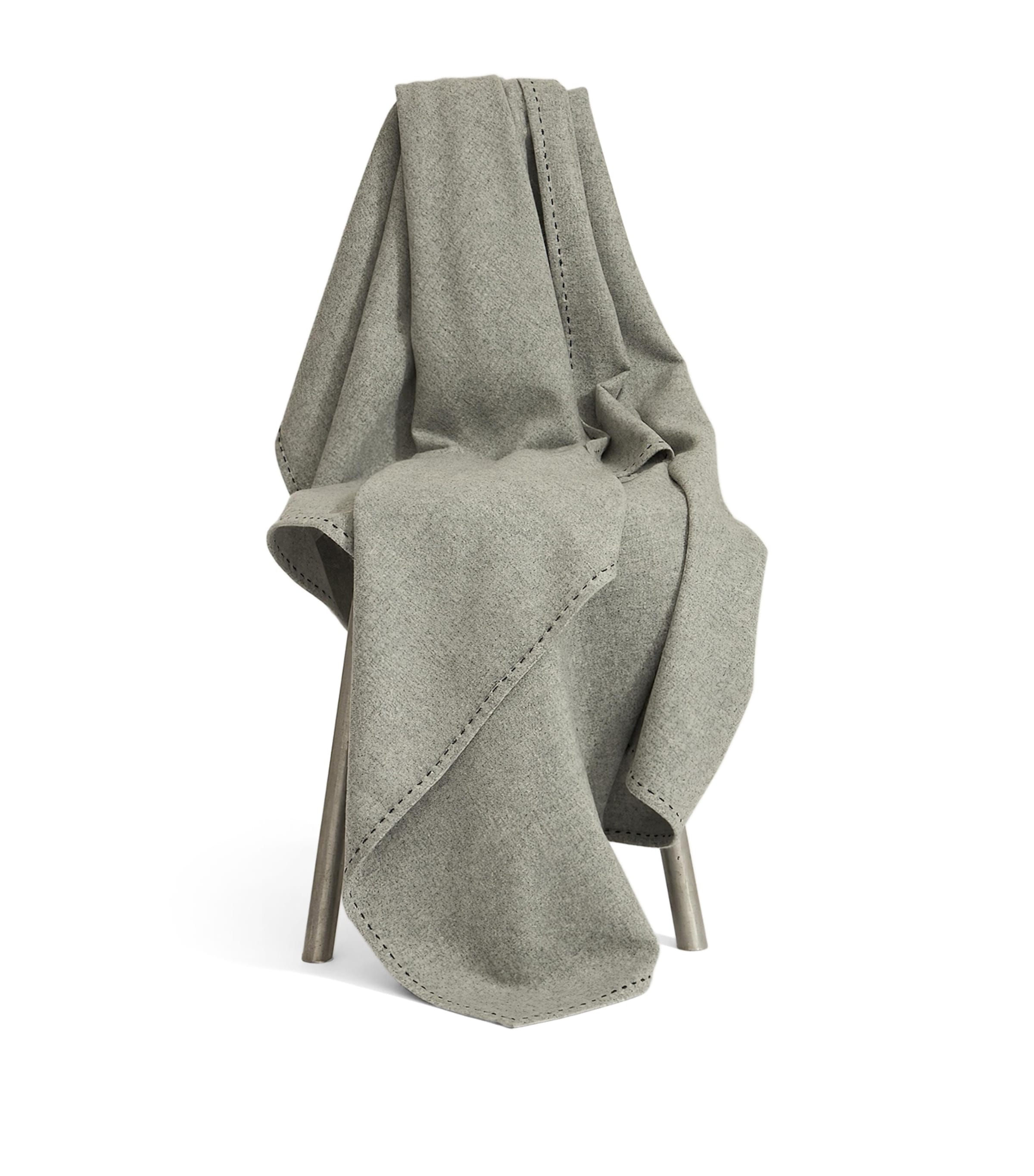 Cashmere Suoni Throw (145cm x 200cm) GREY Image 2
