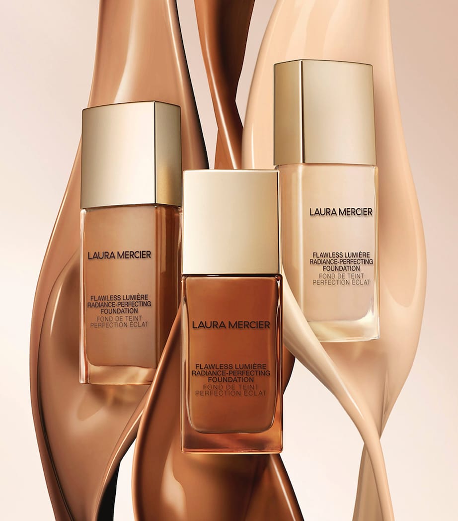 Laura Mercier Flawless Lumière Foundation Ecru Image 5