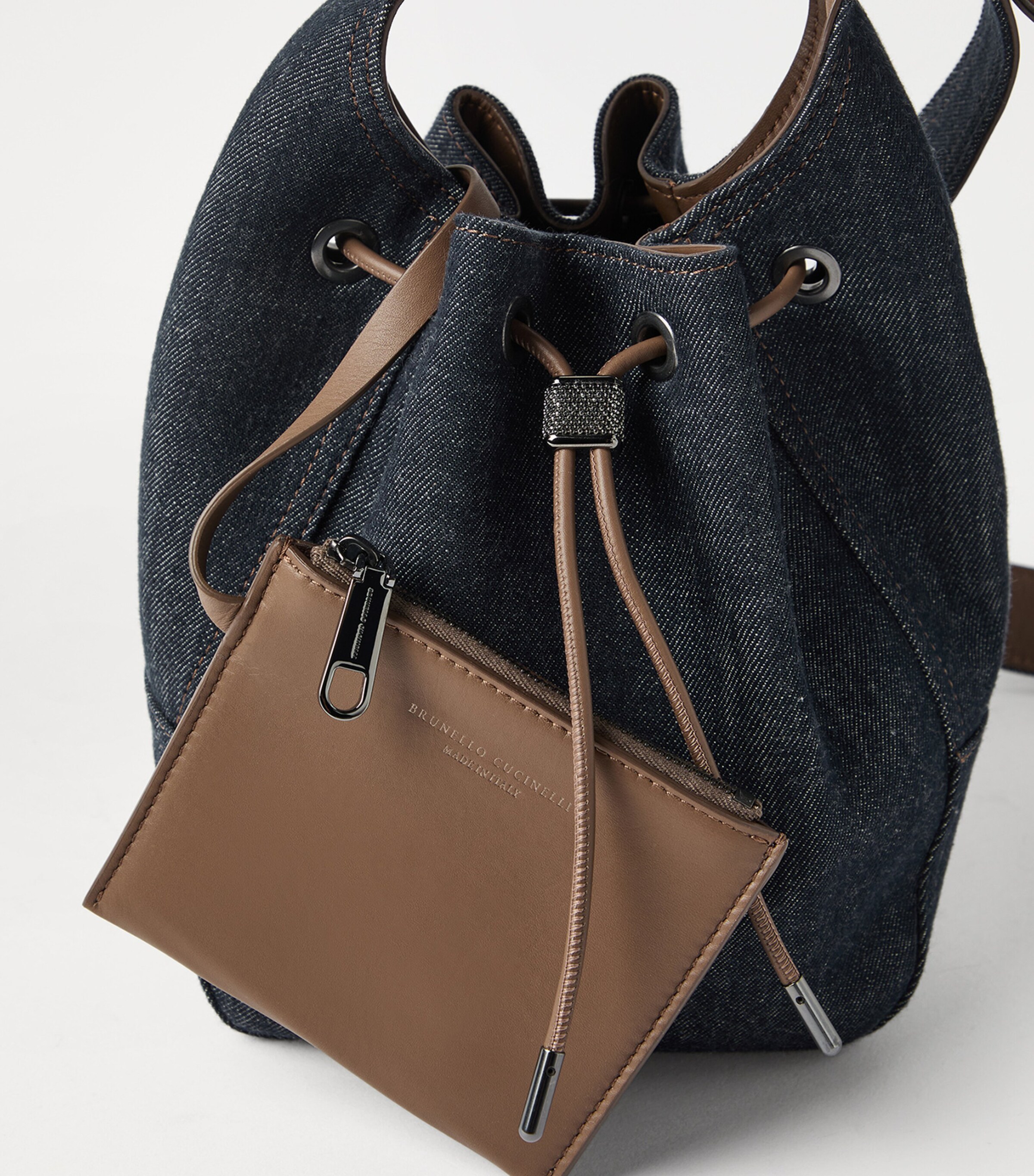 【BRUNELLO CUCINELLI】BC デュオ デニムバケットバッグ Denim small BC Duo Bucket bag for Woman in Chocolate