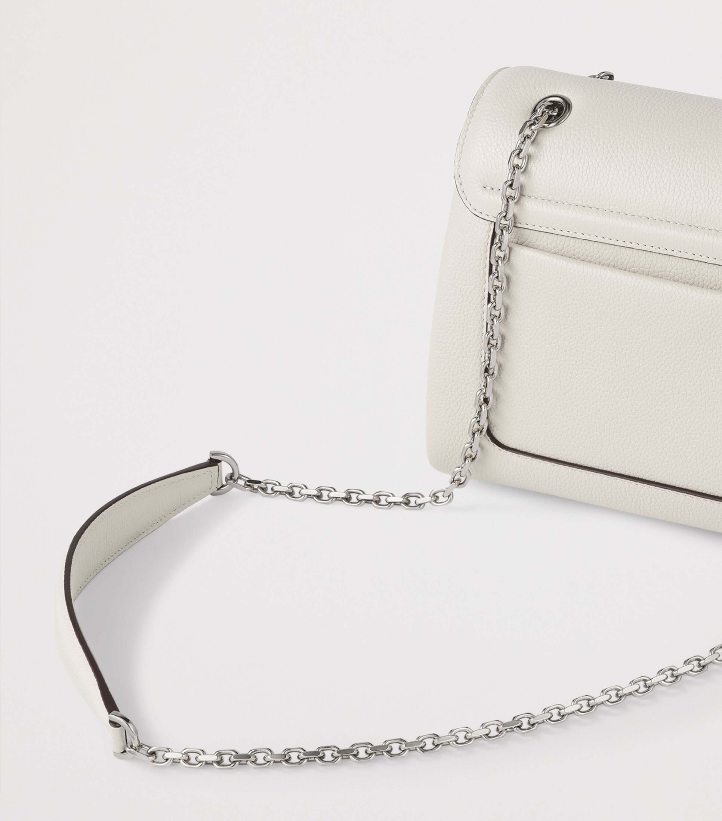 Small Panthère Graphique de Cartier Chain Bag SALT WHITE Image 9