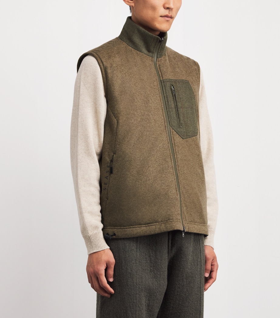 Reversible Padded Explorer Gilet BRONZE OLIVE Y51 Image 3