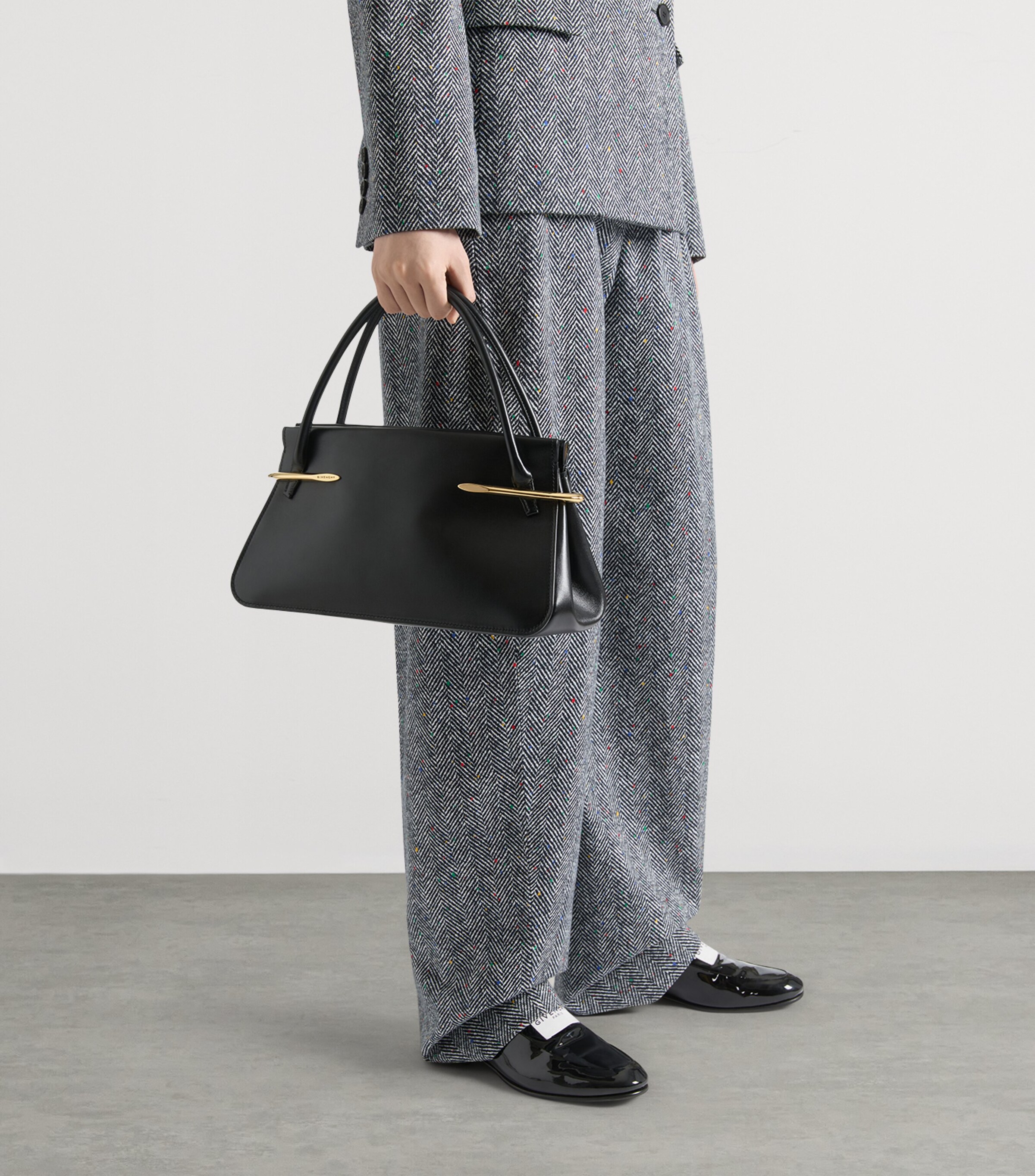 Medium Leather Pinch Top-Handle Bag BLACK Image 2