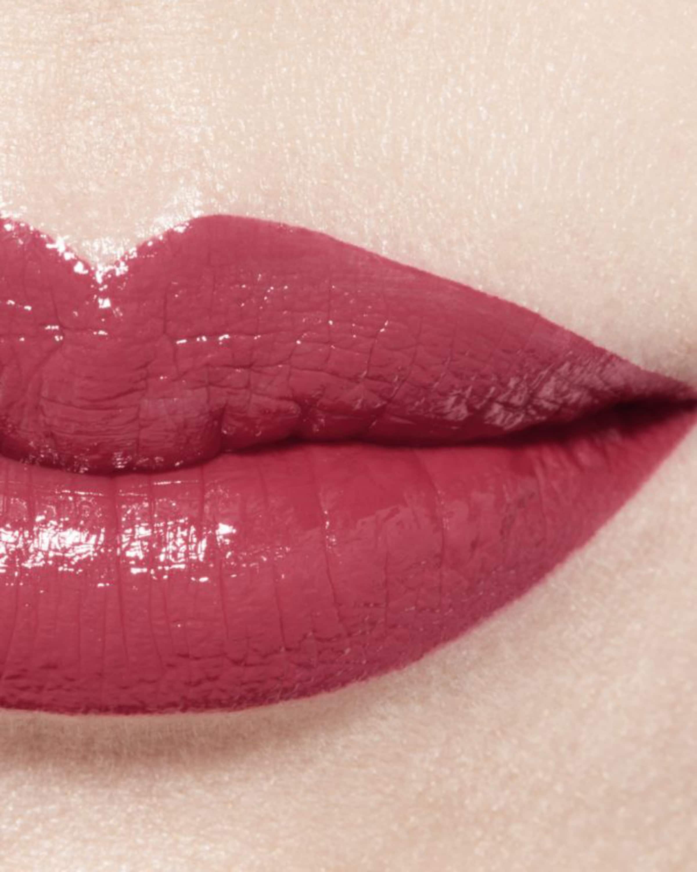 ROUGE ALLURE LAQUE Ultrawear Shine Liquid Lip Colour EXIGENCE 64 Image 3