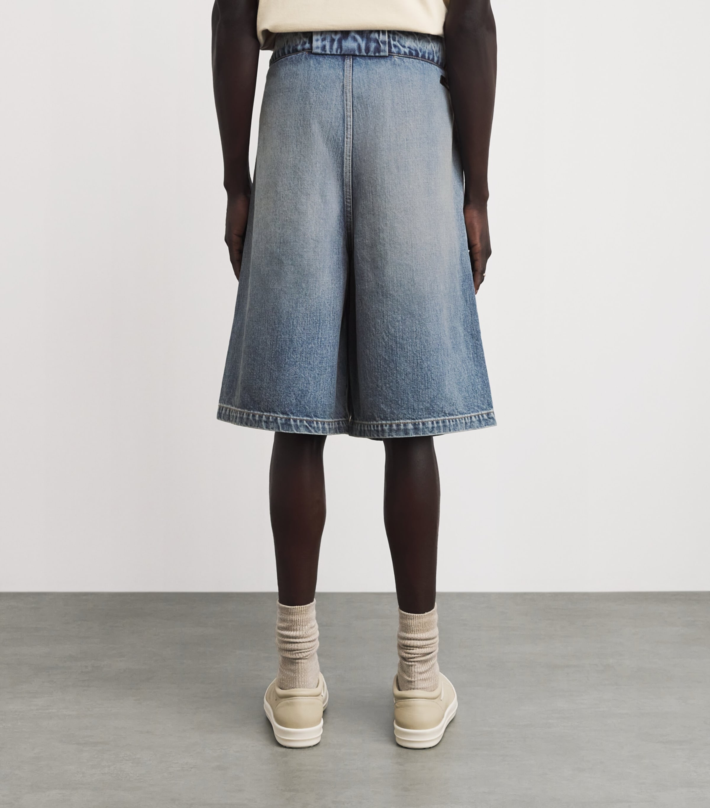 Fear Of God Mens Denim Utility Shorts Medium Indigo Image 5