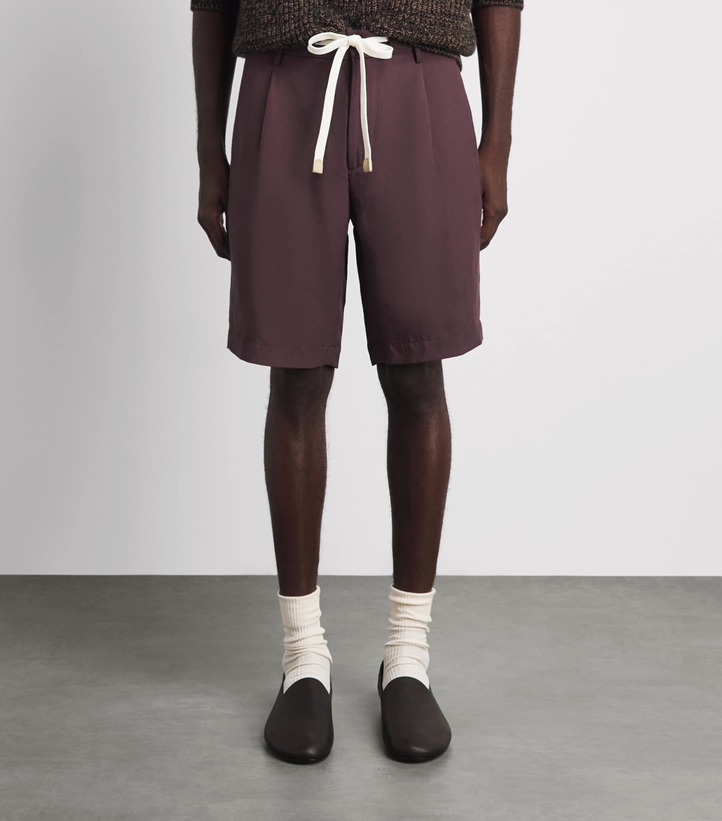 Eleventy Mens Linen Drawstring Bermuda Shorts Bordeaux Image 4