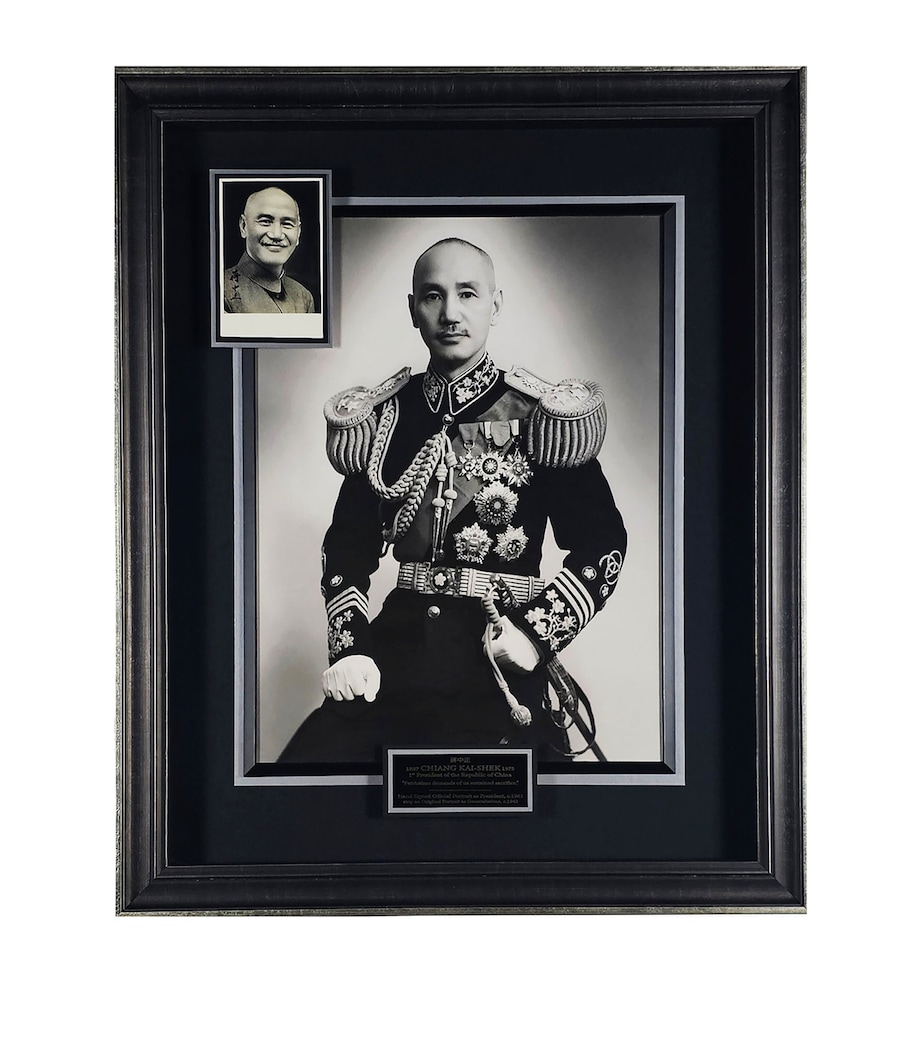 Chiang Kai-Shek Signed Vintage Presidential Portrait Framed Display MULTI Image 1