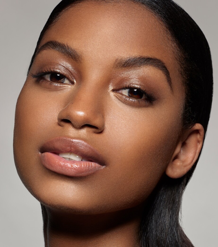 Skin Fetish: Sublime Perfection Foundation (35ml) MEDIUM/ DEEP 23 Image 3