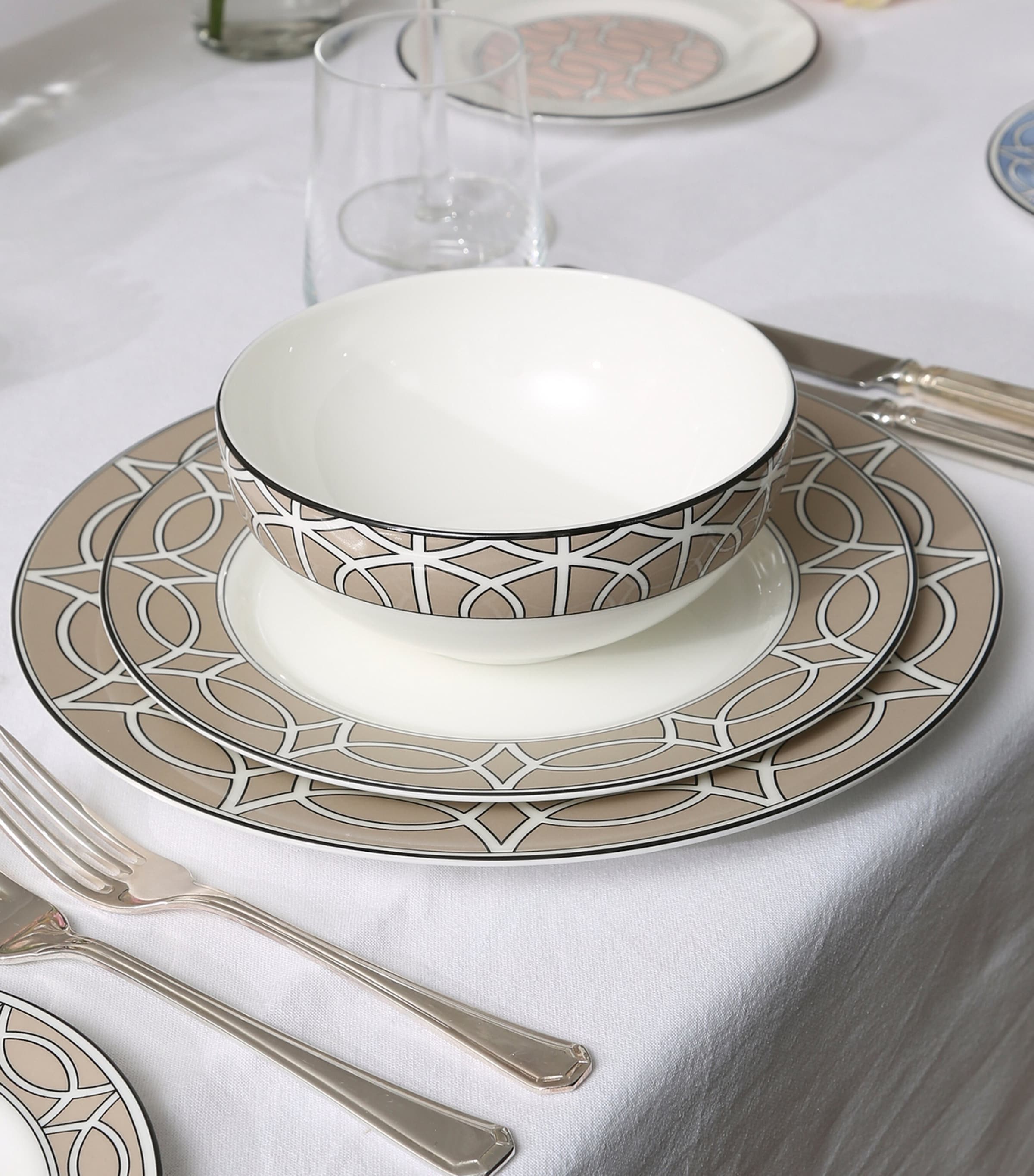 Loop Breakfast Bowl (15cm) TRUFFLE Image 4