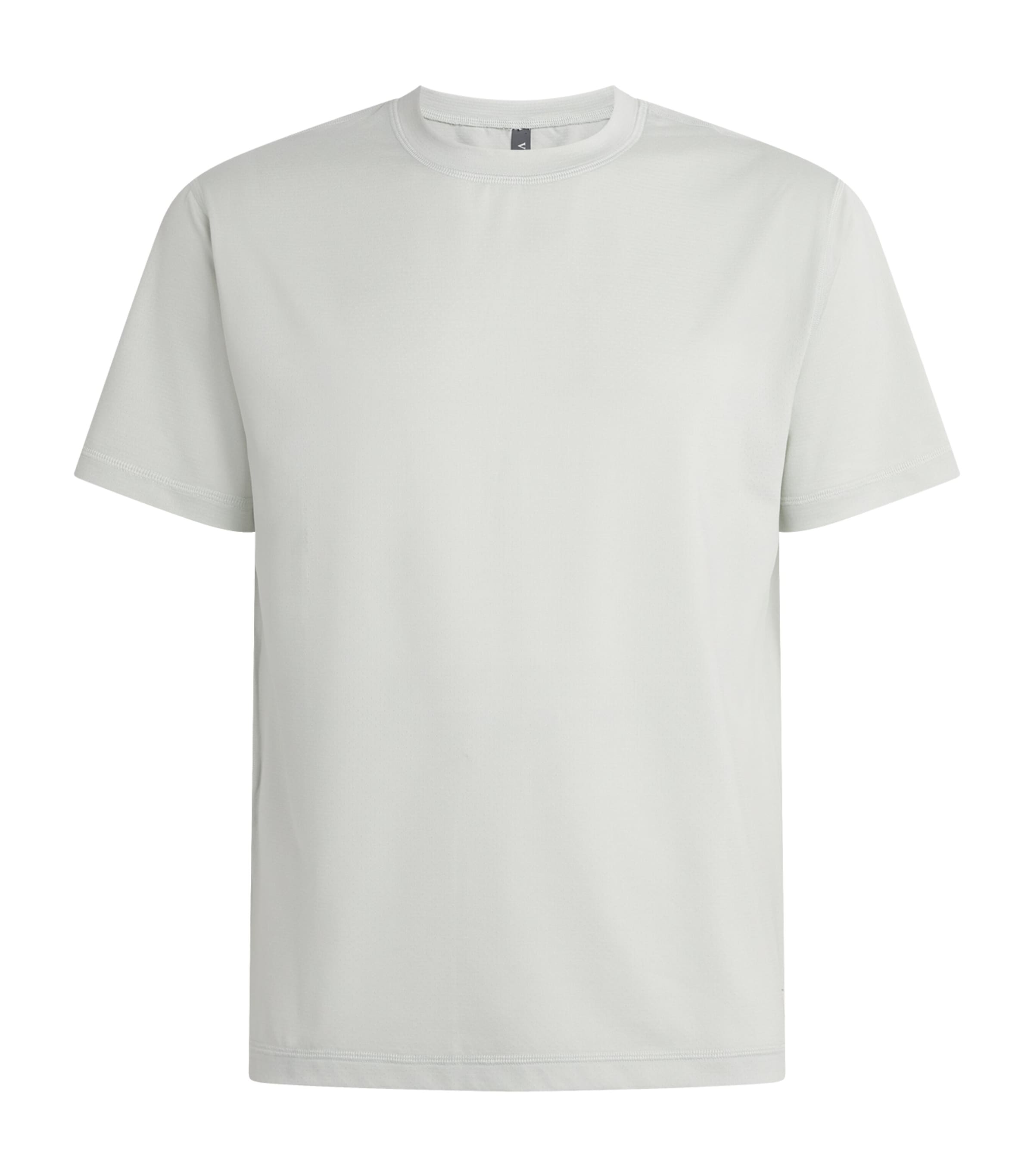 Vuori Tradewind Performance 2.0 T-shirt In Gray