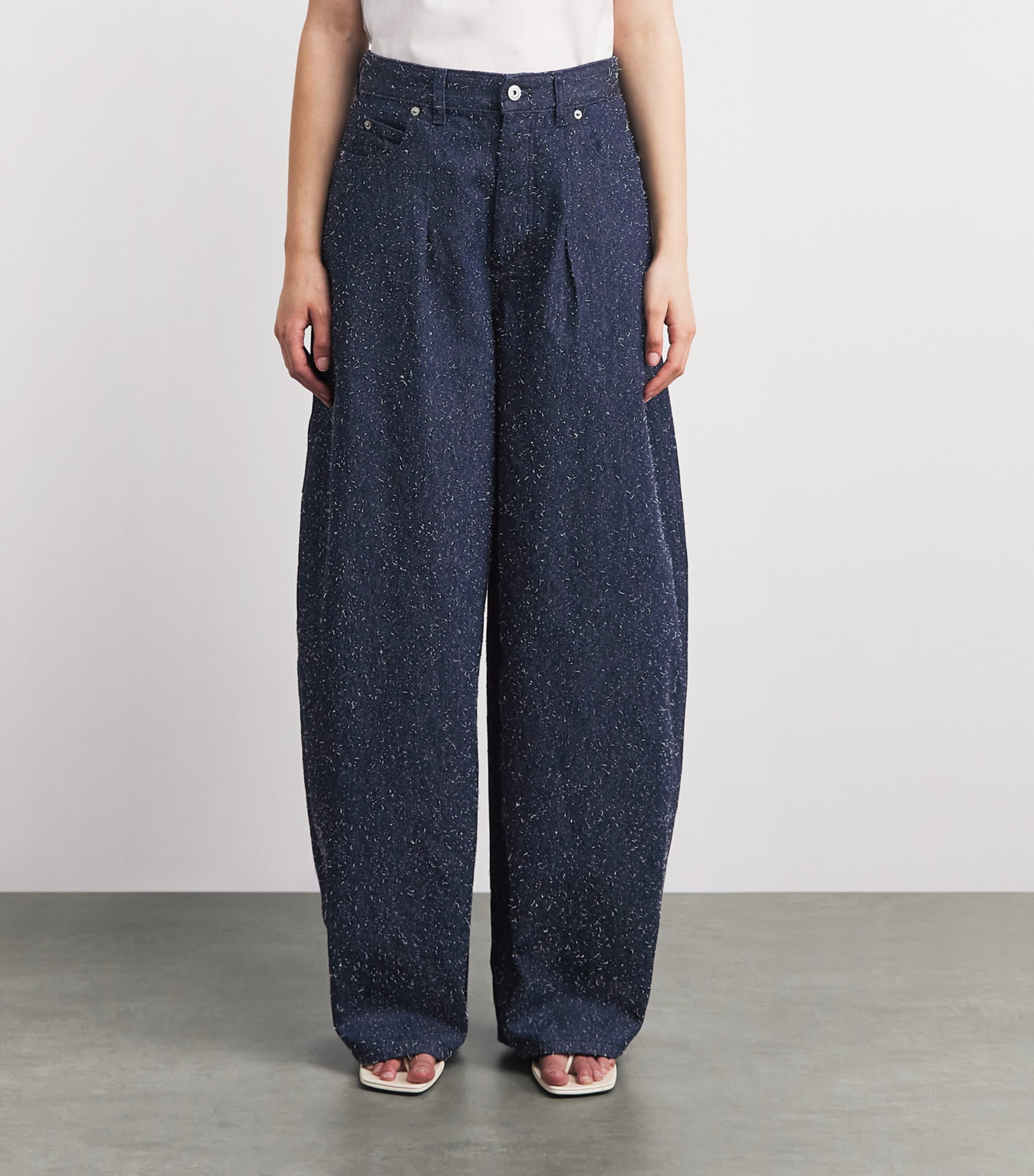 Jacquemus Womens Embroidered Ovalo Barrel-Leg Jeans Navy Image 4