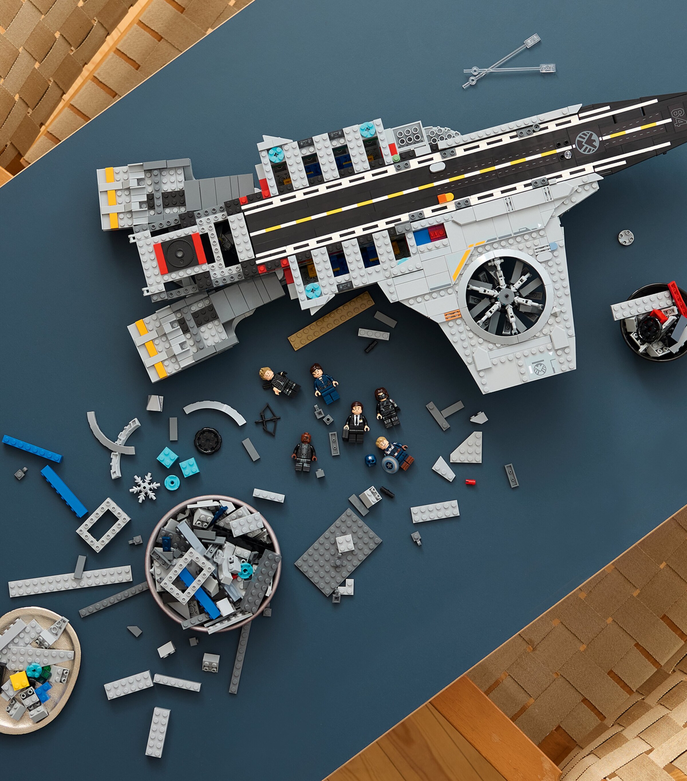 Lego Marvel S.H.I.E.L.D. Helicarrier Model 76354 Image 3