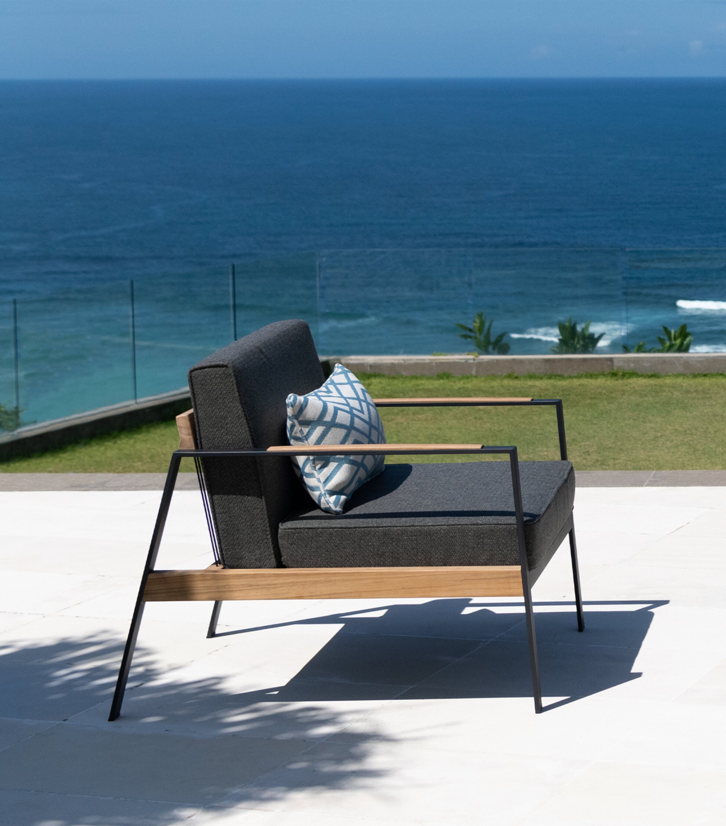 All-Weather California Outdoor Armchair CHARCOAL Image 4