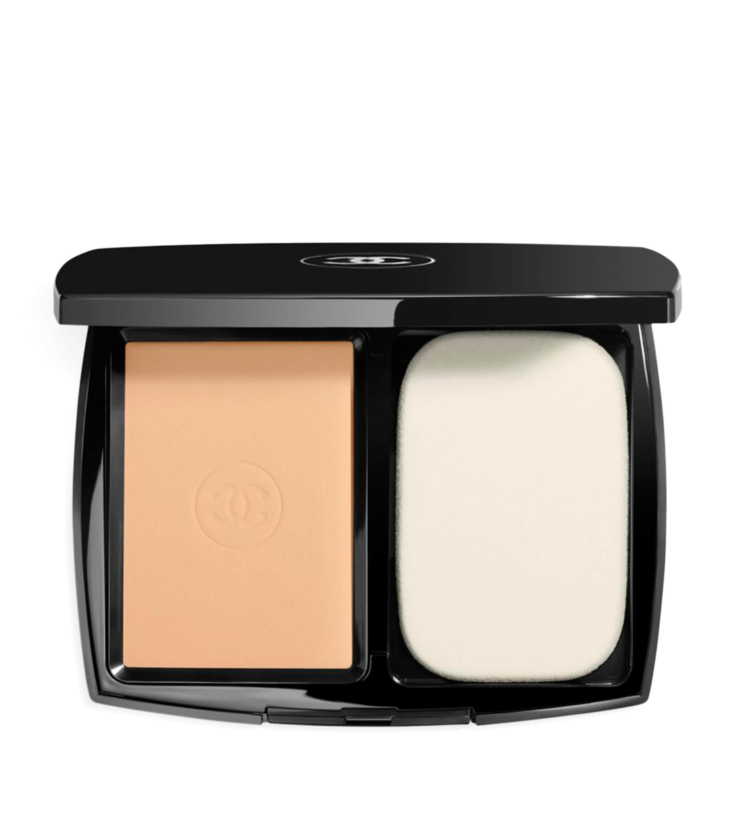 Chanel Ultra La Teint Compact Foundation In White