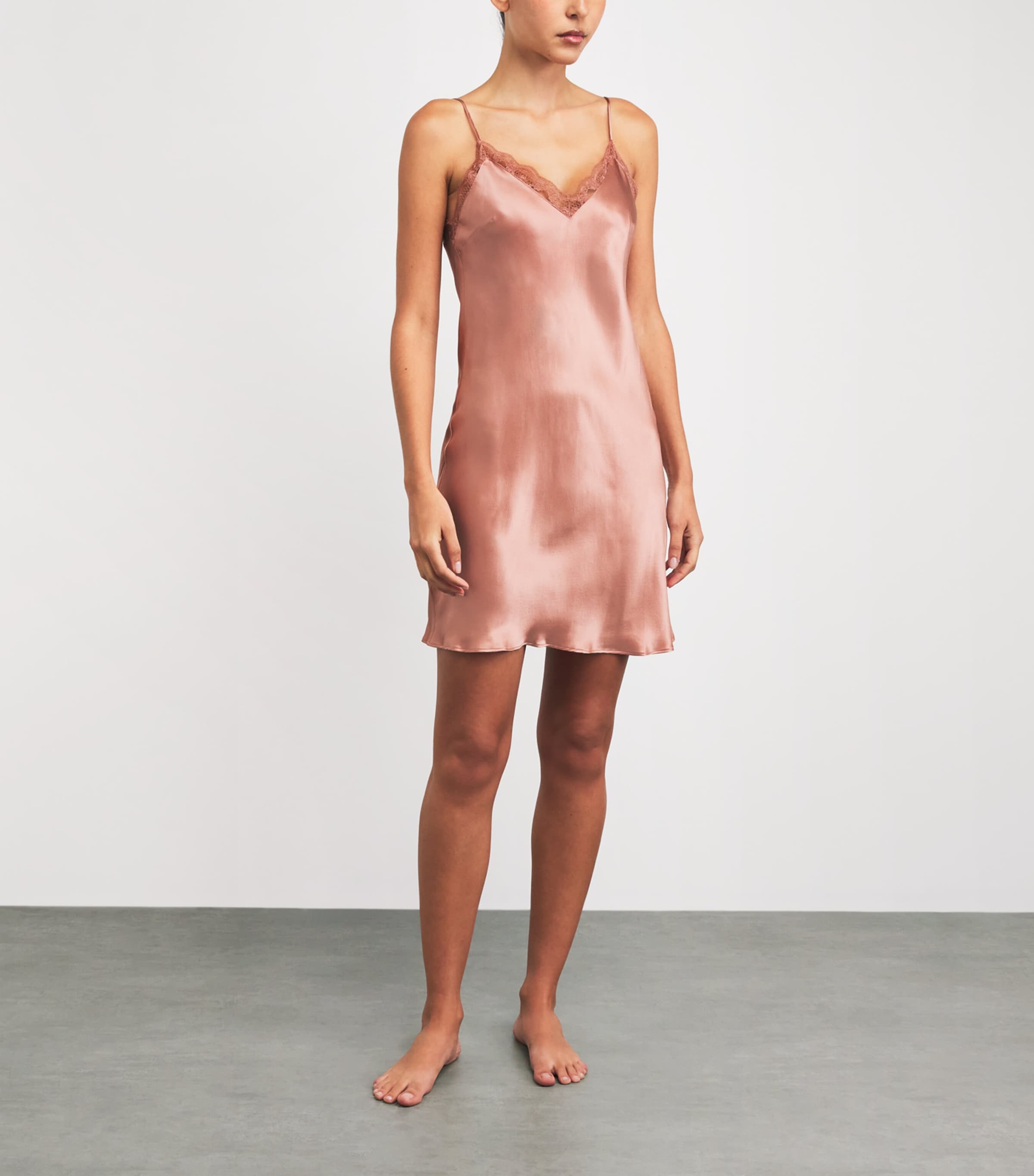 Simone Perele Womens Silk Love Me Nightdress Smokey Pink Image 2