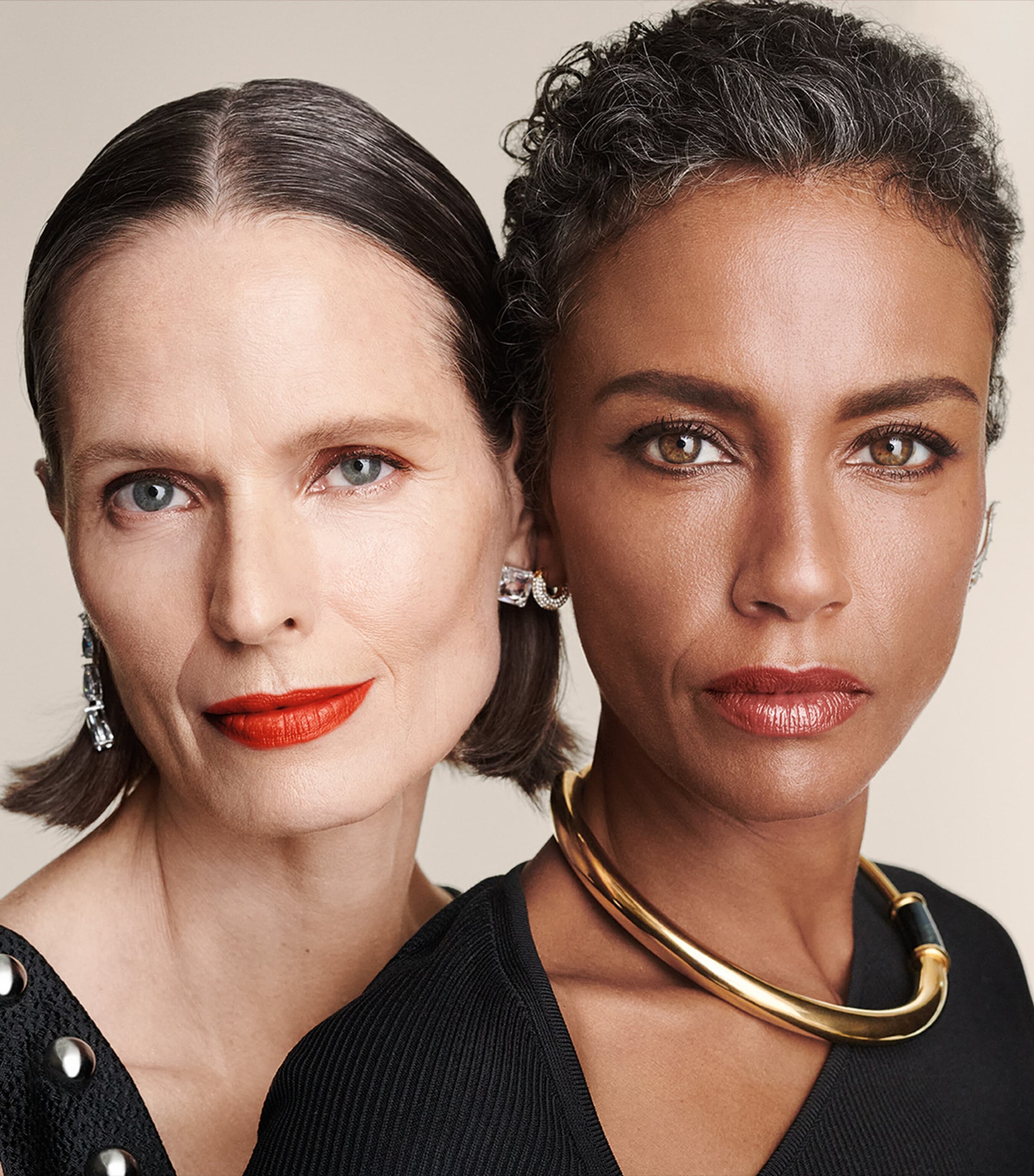 Intensive Serum Foundation SPF 40 PORCELAIN Image 4