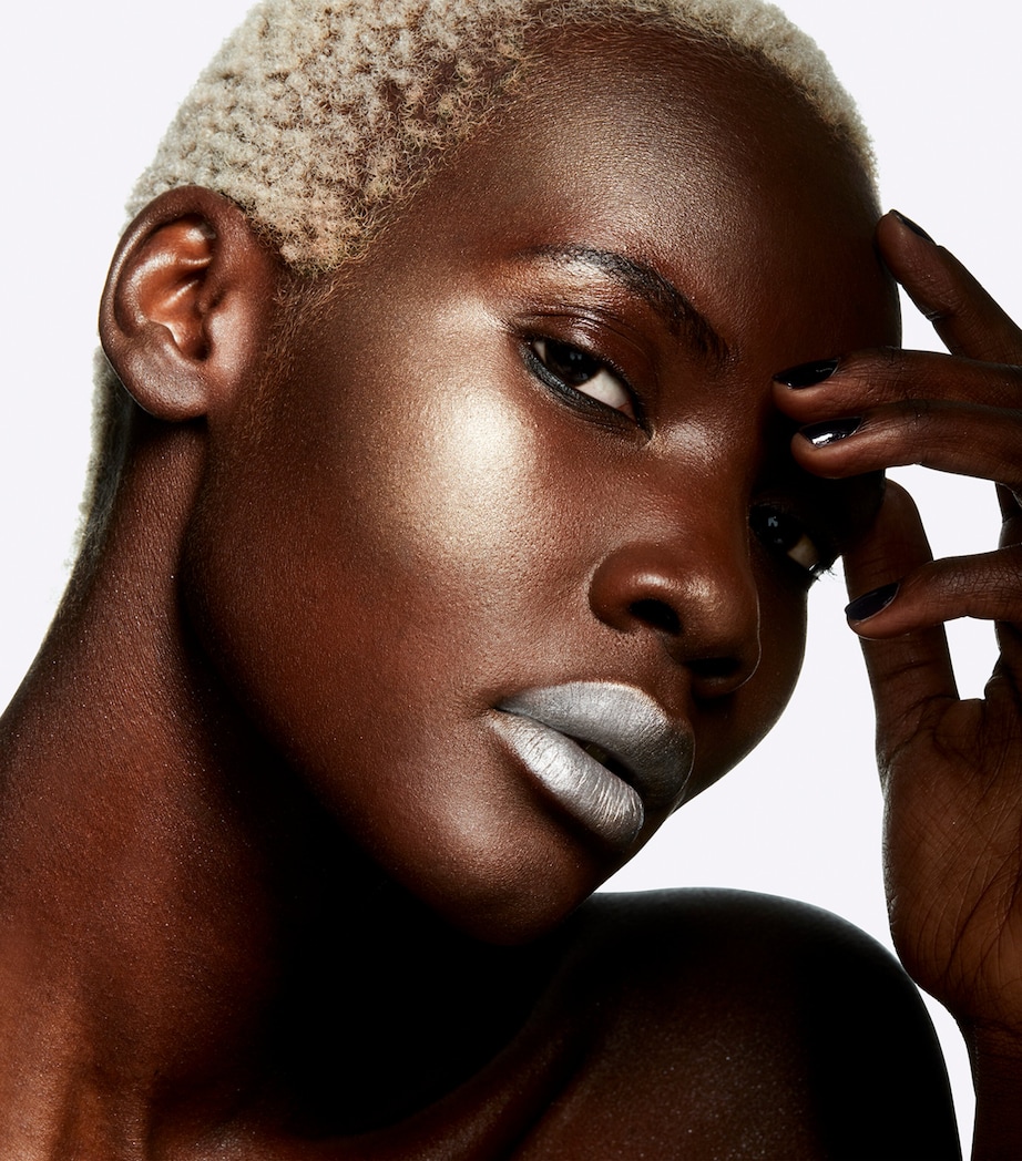 Extra Dimension Skinfinish Highlighter WHISPER OF GUILT Image 8