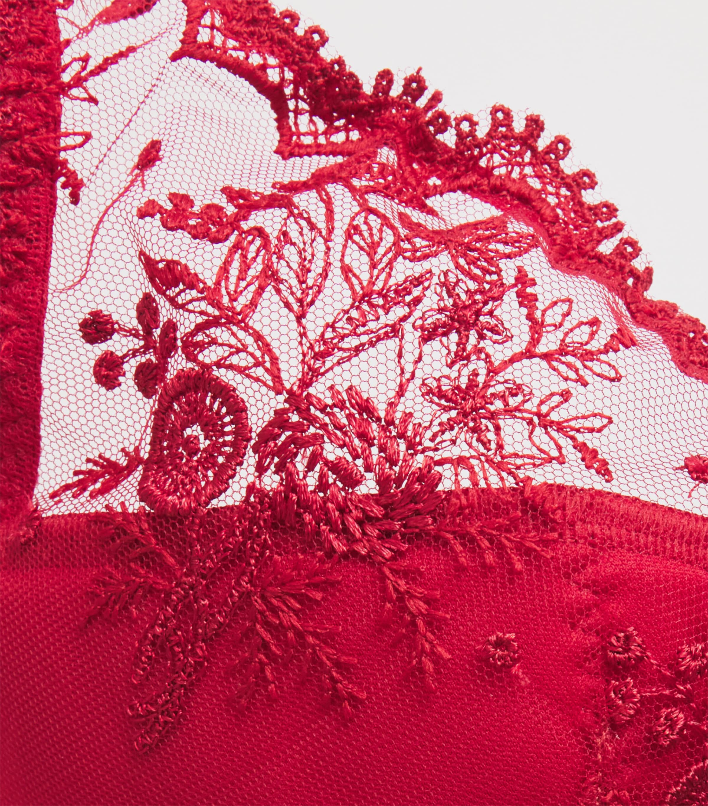 Simone Perele Womens Lace Intrigue Plunge Push-Up Bra Opera Red Image 4