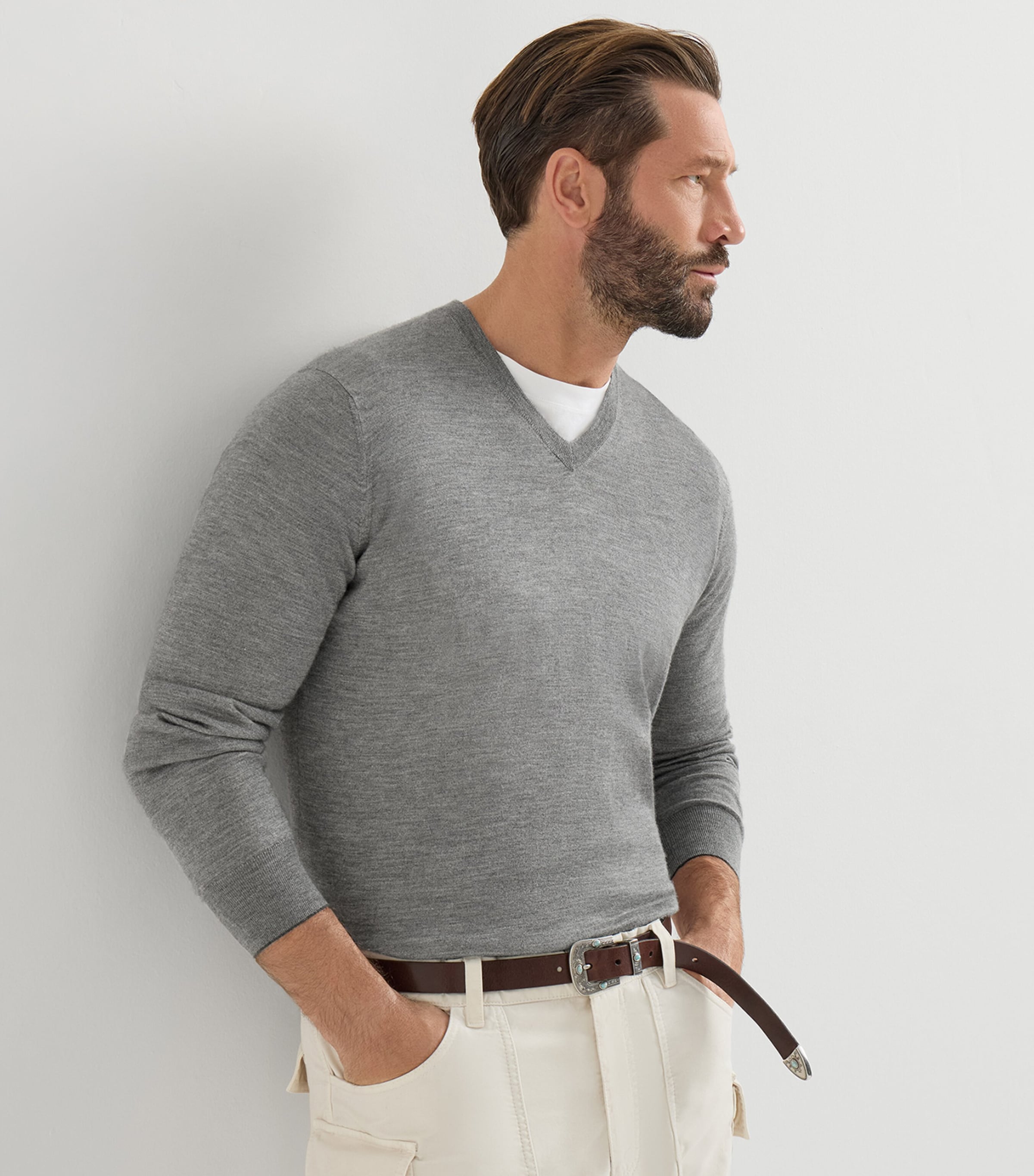 Brunello Cucinelli Mens Cashmere-Silk V-Neck Sweater Image 4