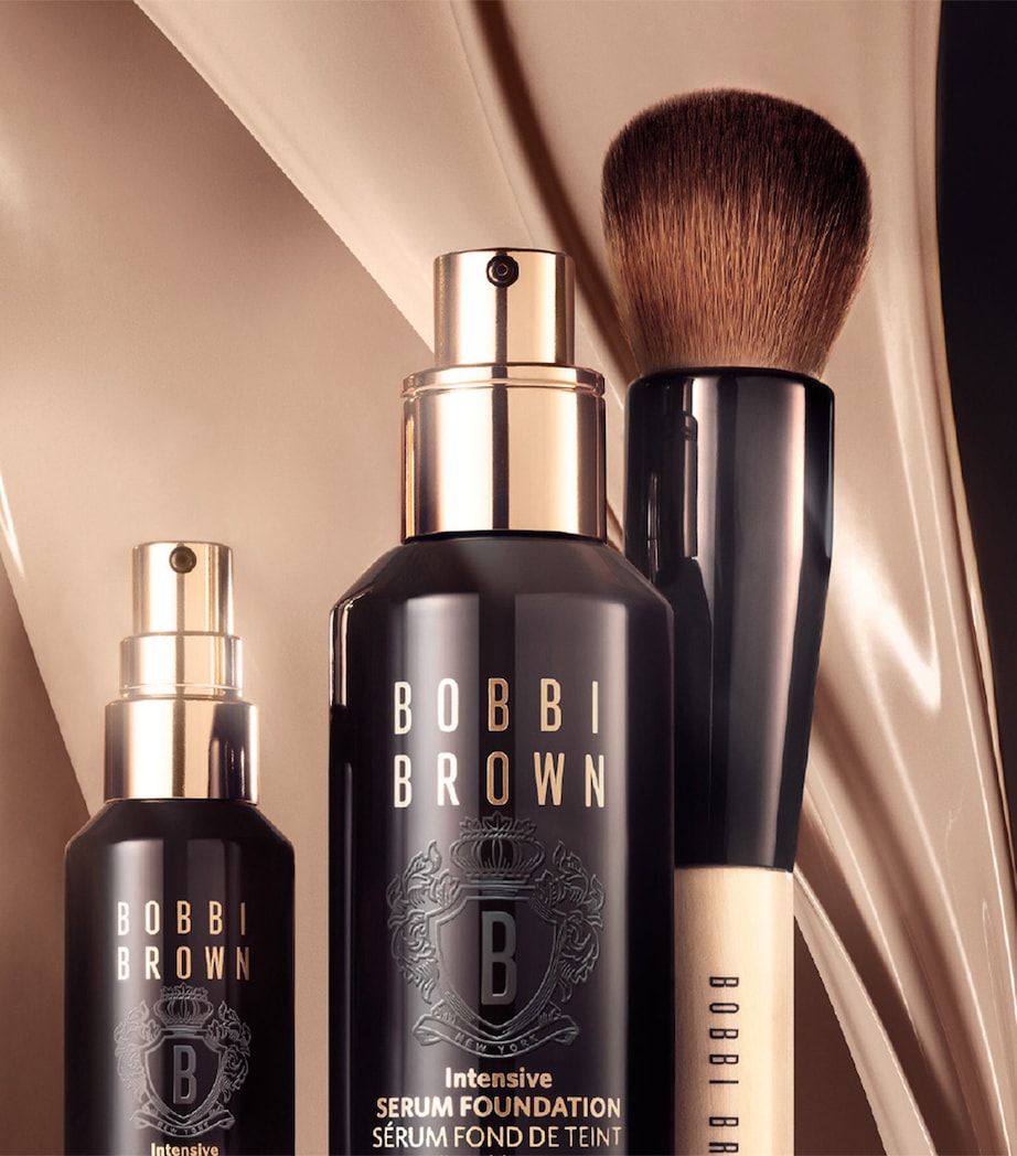 Intensive Serum Foundation SPF 40 PORCELAIN Image 6