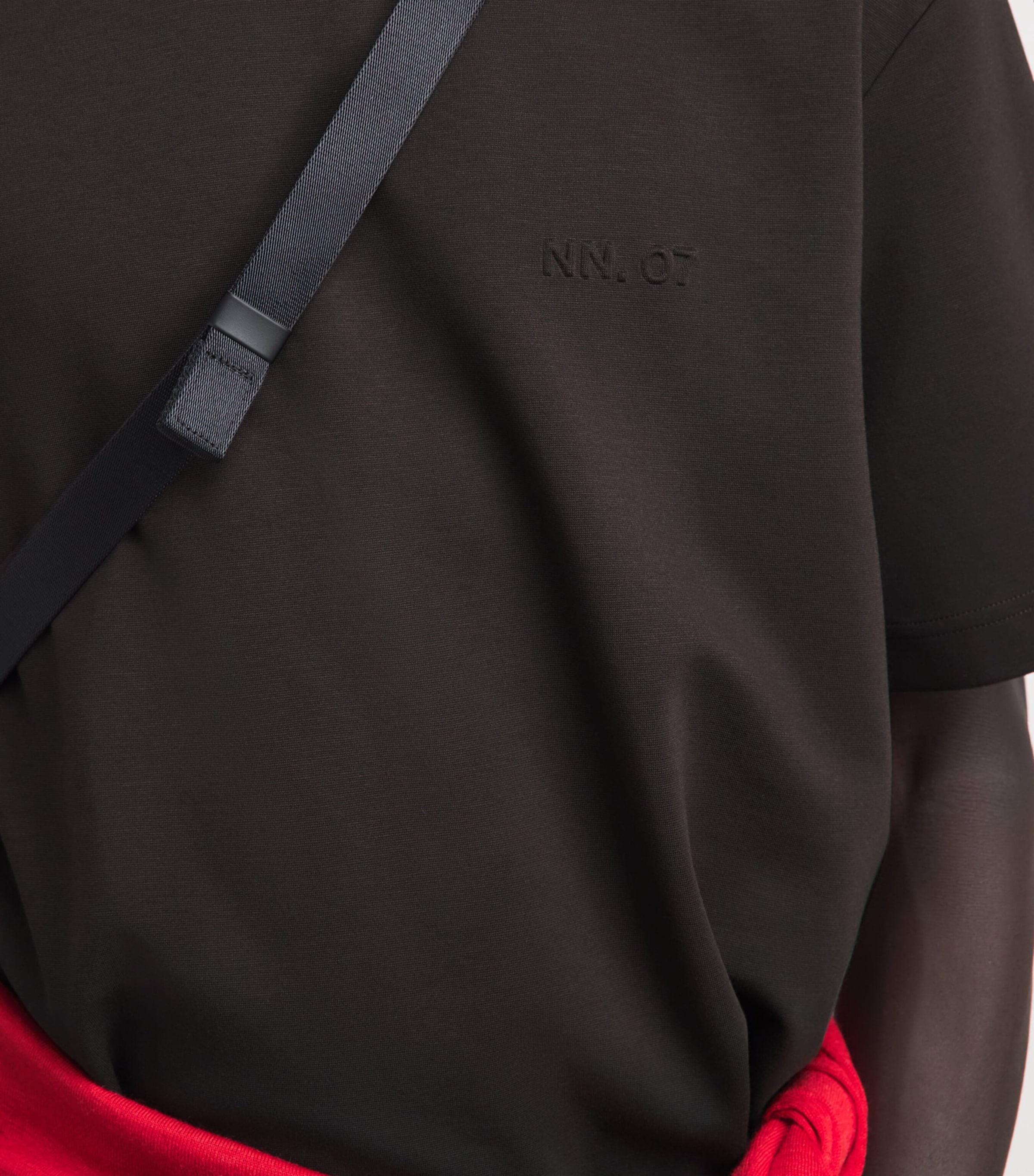 NN.07 Mens Relaxed Logo Nat T-Shirt Deep Truffle Image 3