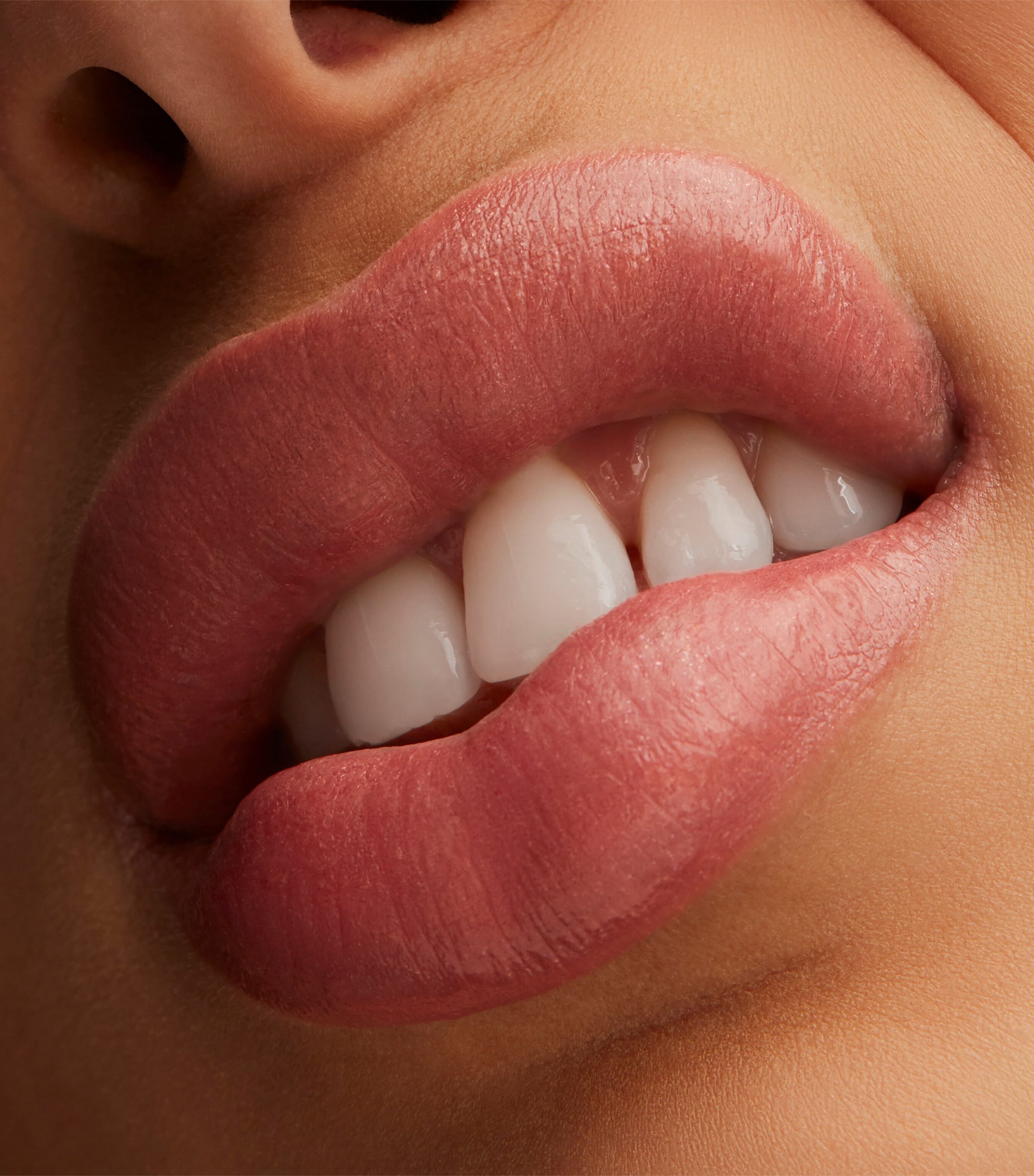 Lustreglass Sheer-Shine Lipstick THANKS, IT'S M·A·C! Image 6